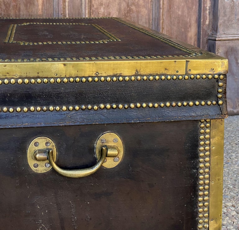 aa504_large_leather_trunk_167__master