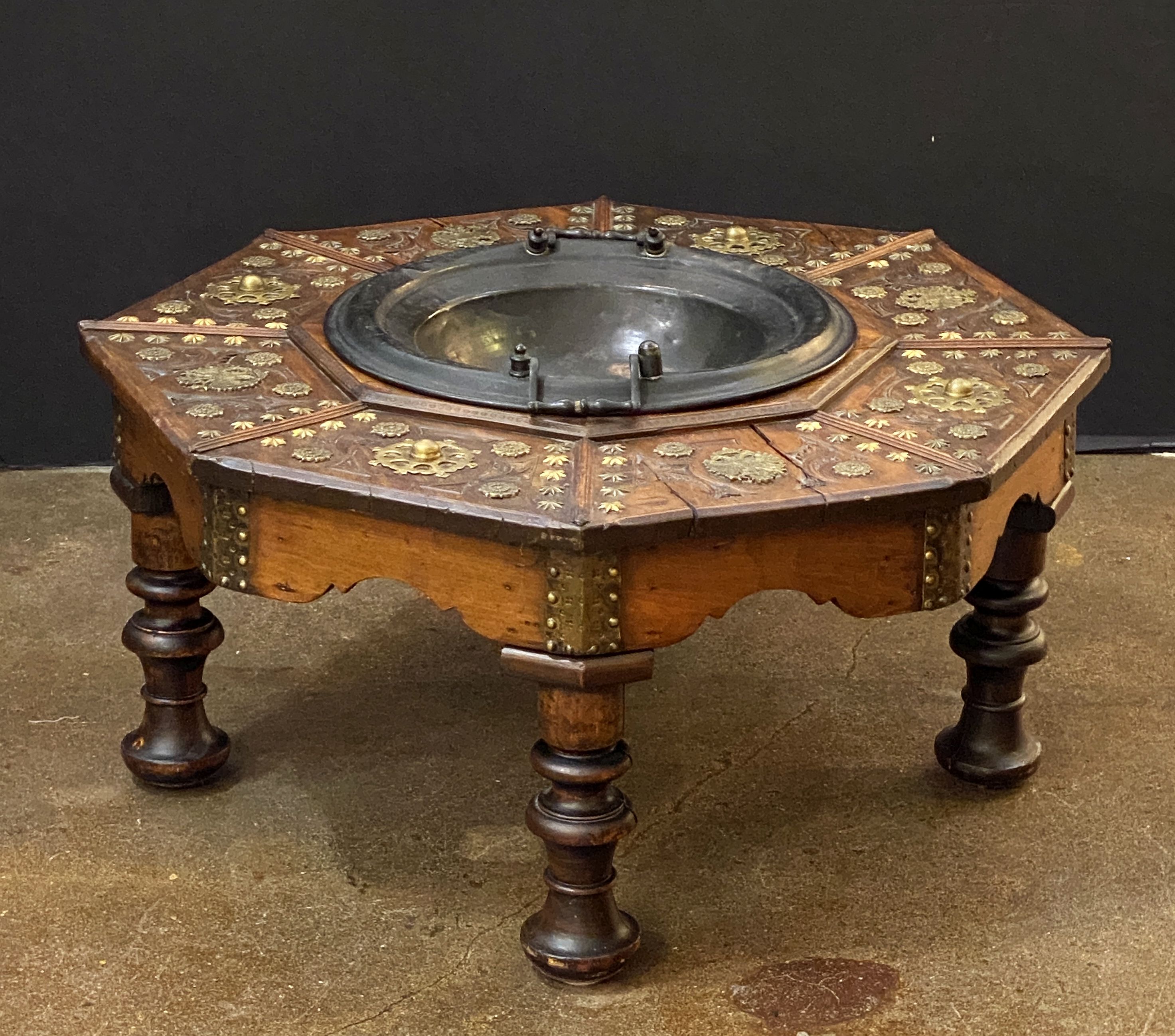 bb955_spanish_brazier_of_walnut__30_96193479