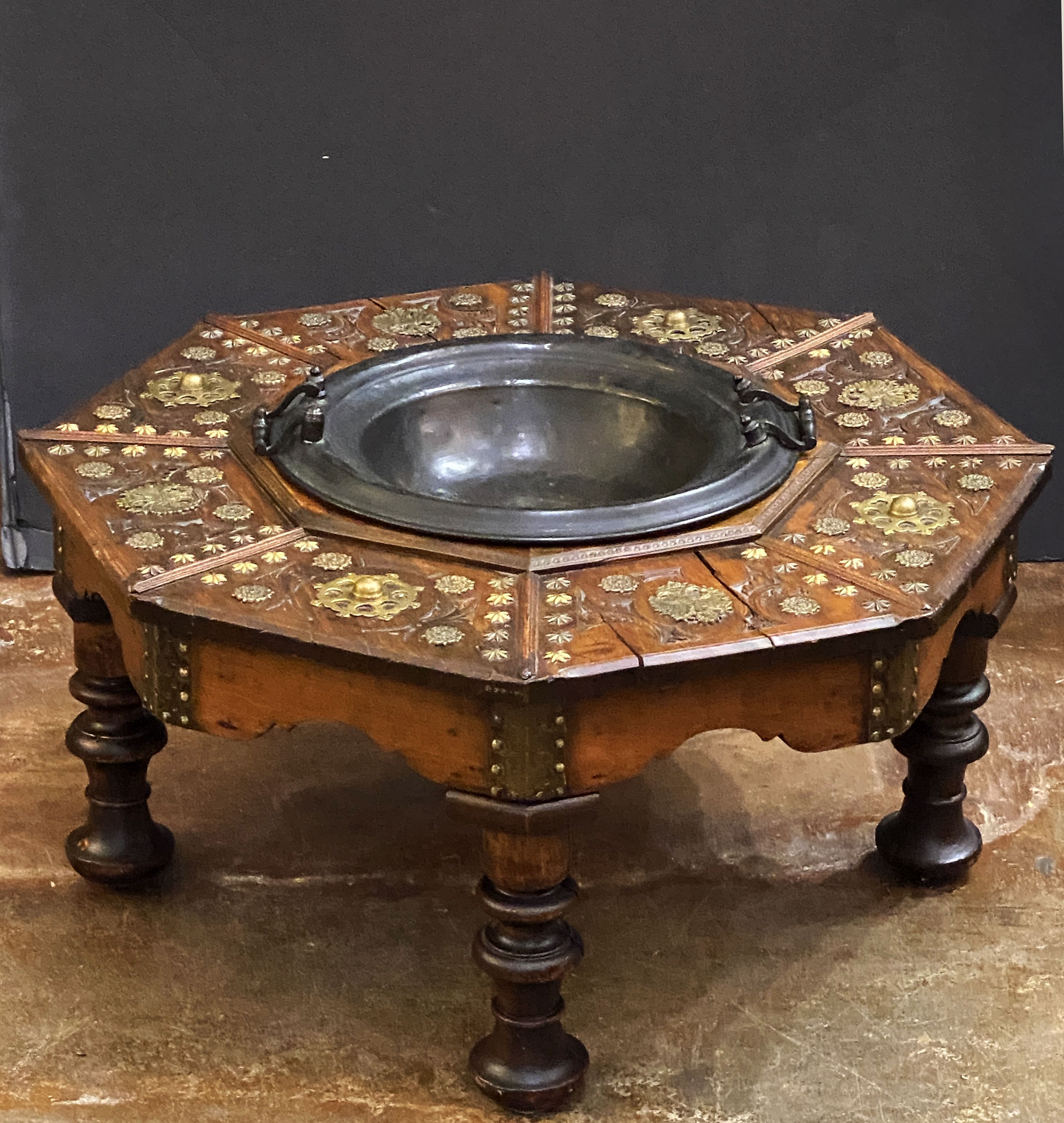 bb955_spanish_brazier_of_walnut__main_63311735