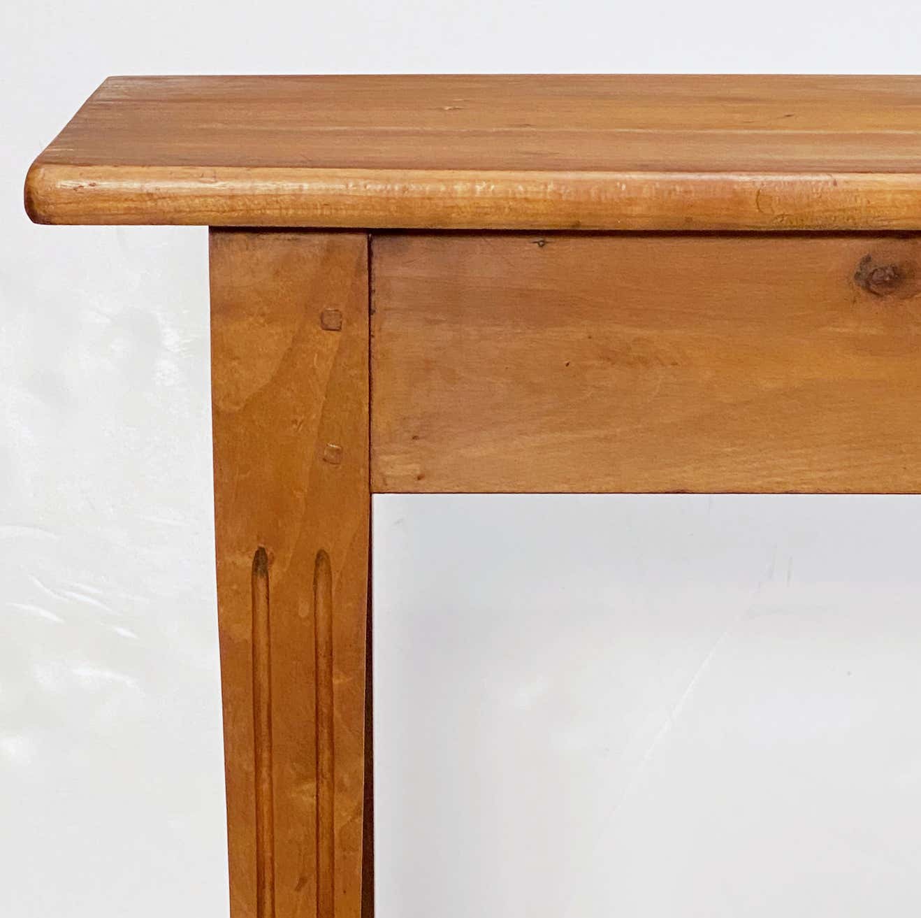 c111_pine_console_table_2_of_2_34__master