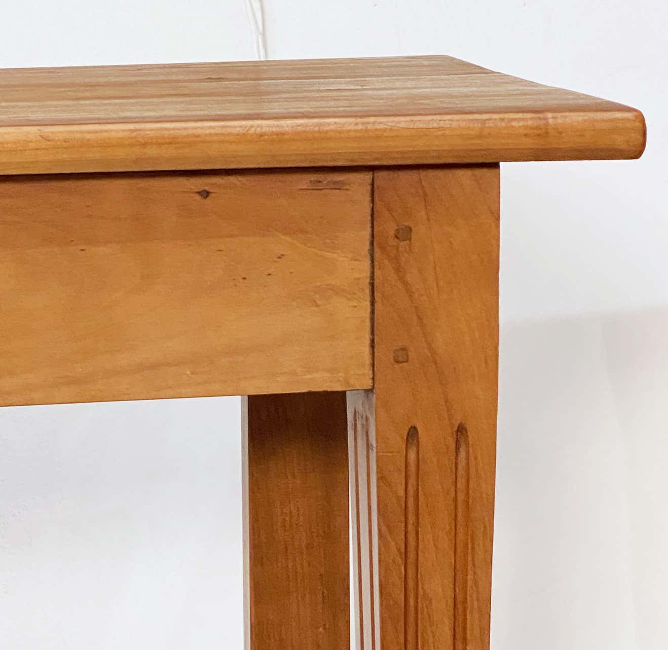 c111_pine_console_table_2_of_2_38__master
