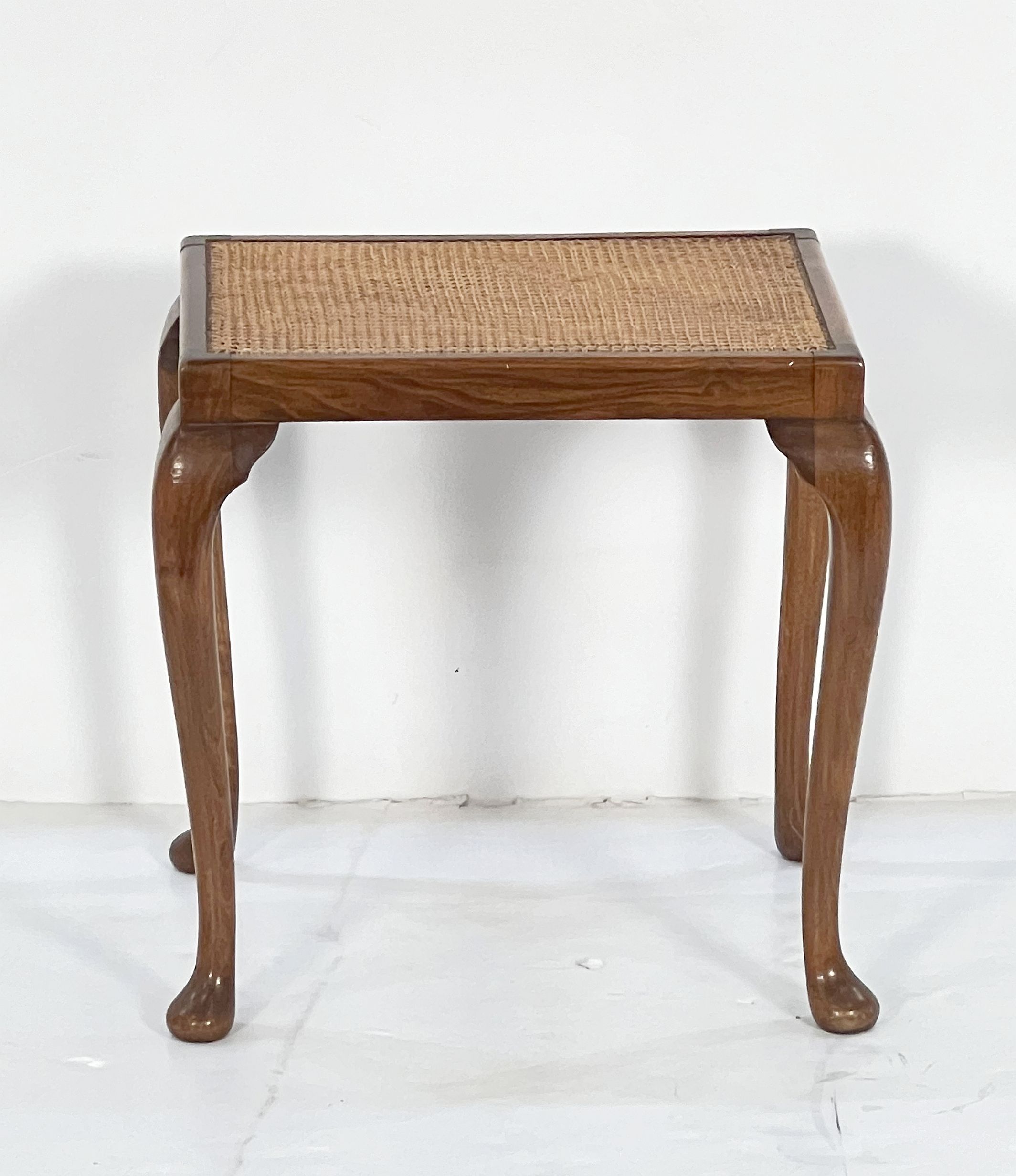 cc059_walnut_stool_19_1864099499