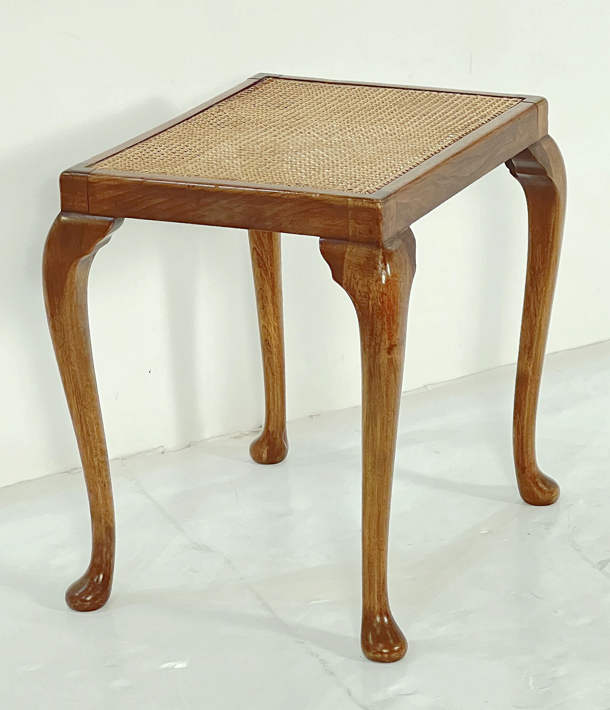 cc059_walnut_stool_7_1882025398