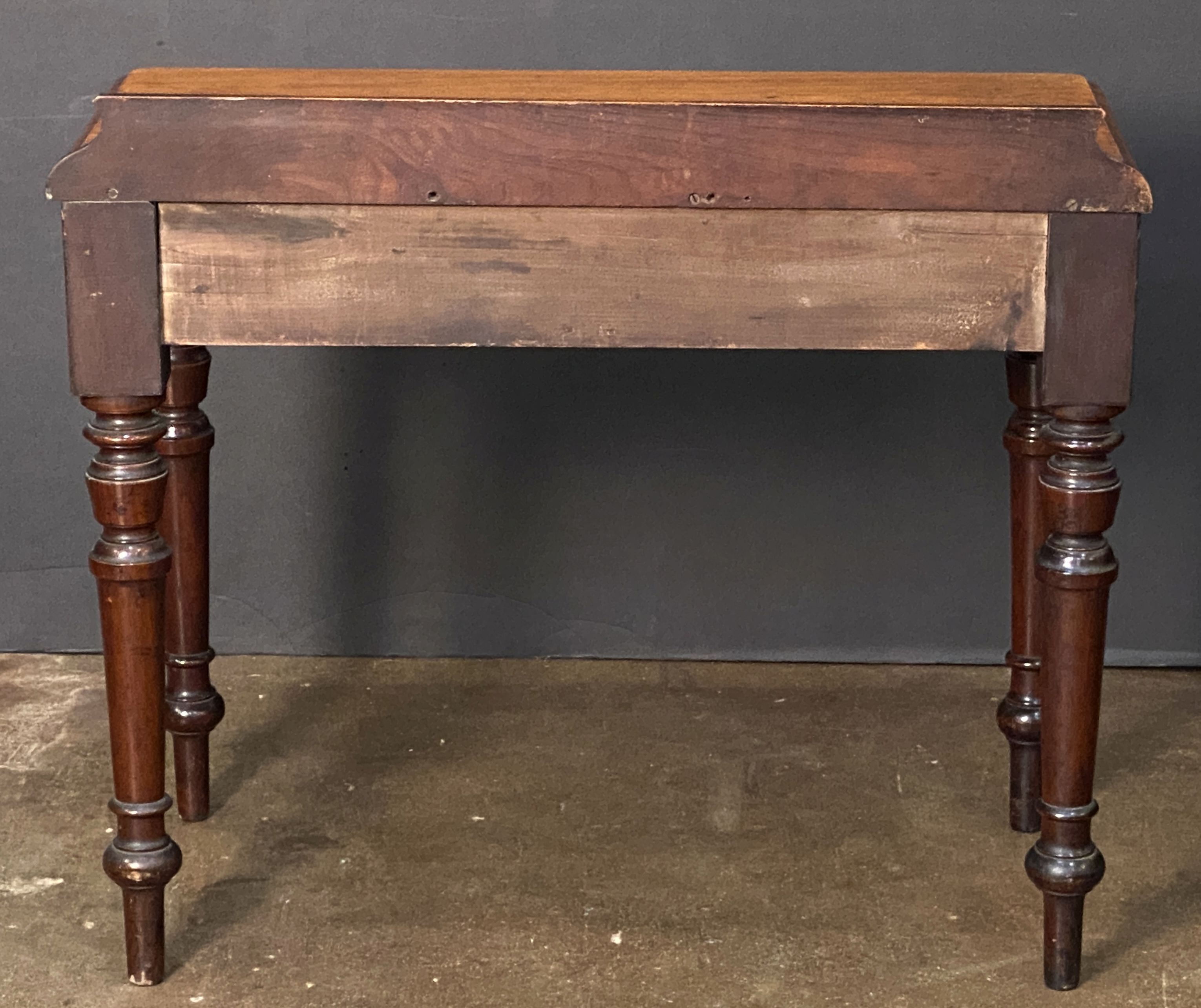 cc125_mahogany_writing_table_71