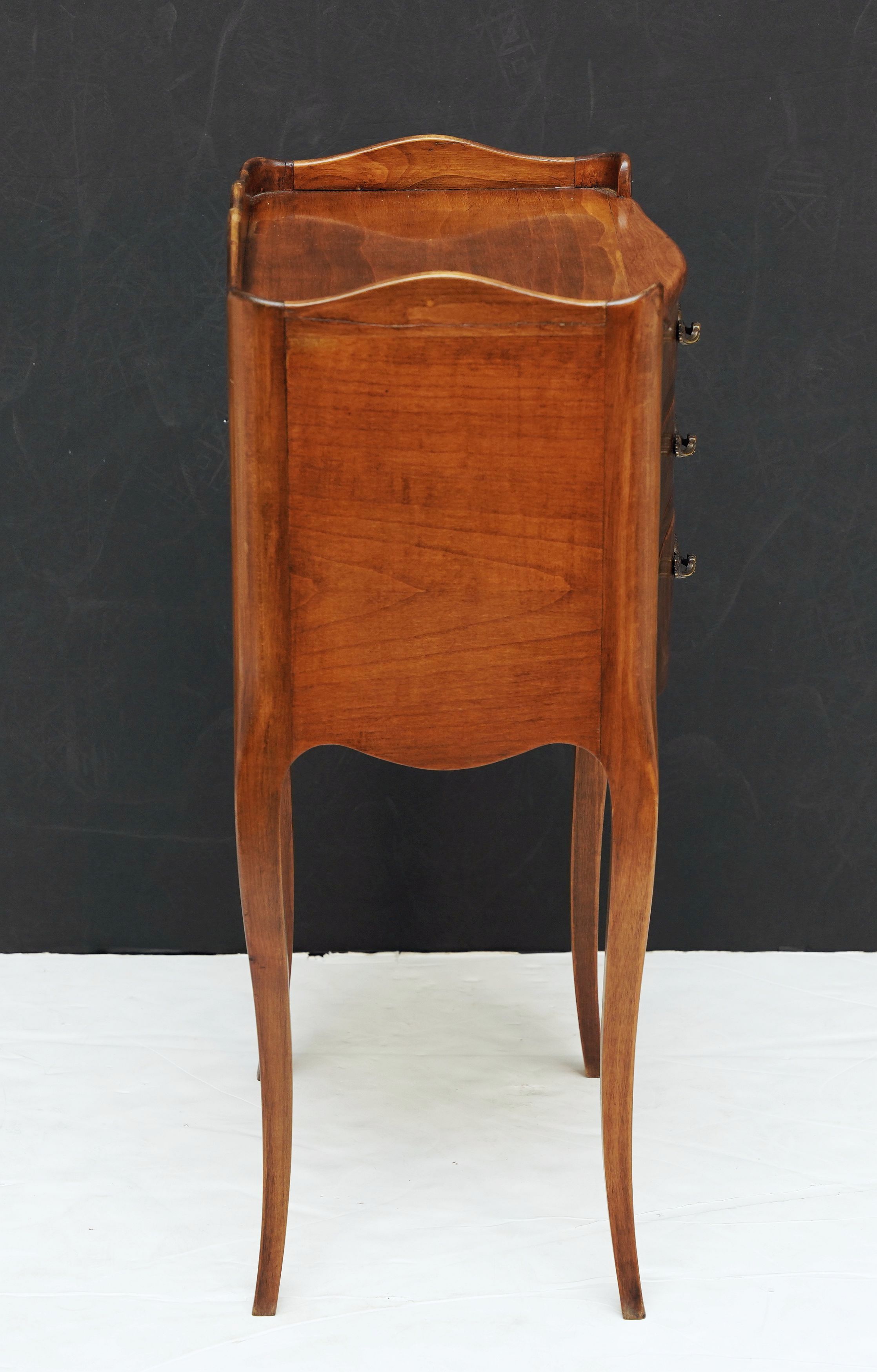 cc179_french_cherry_side_table_23