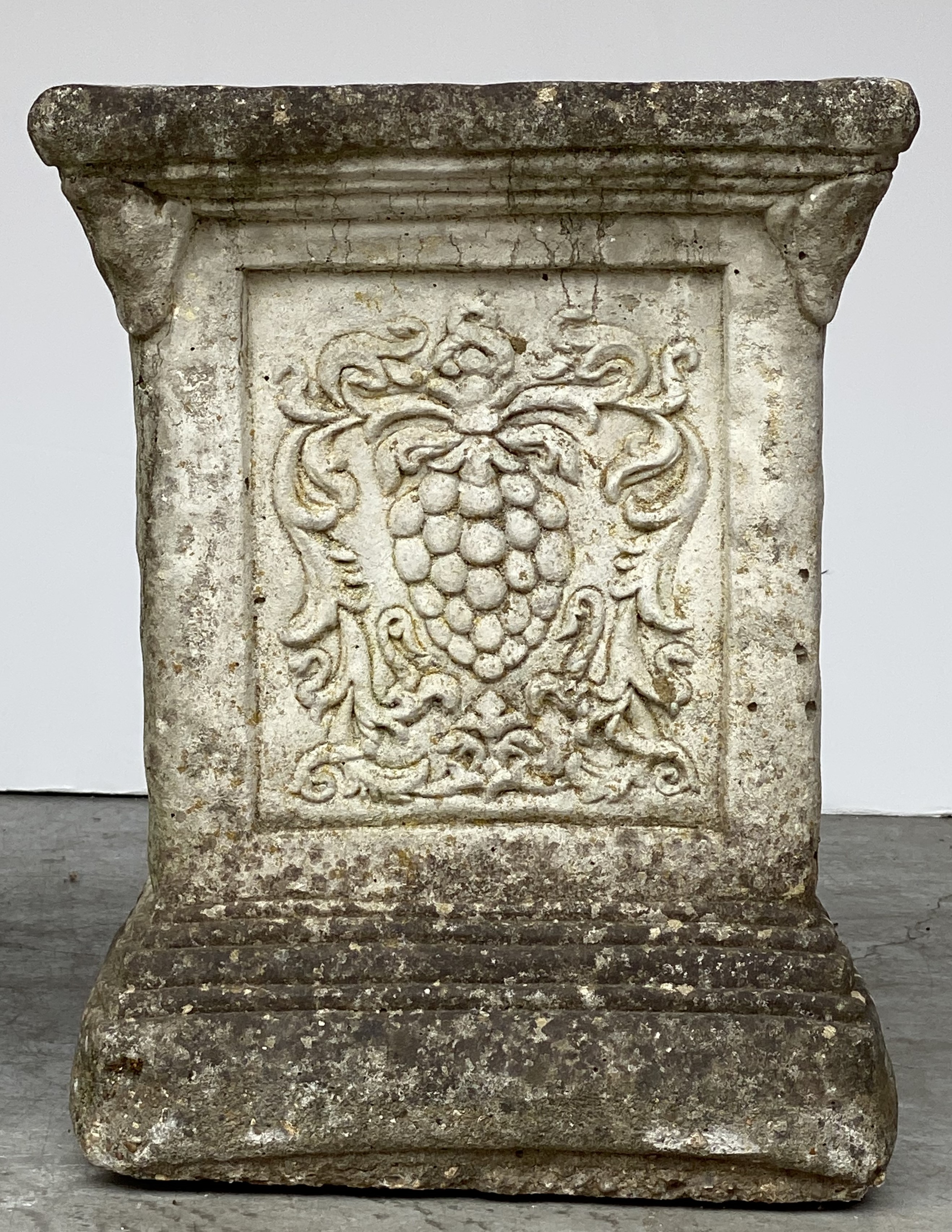 cc237_stone_pedestals_pair_170