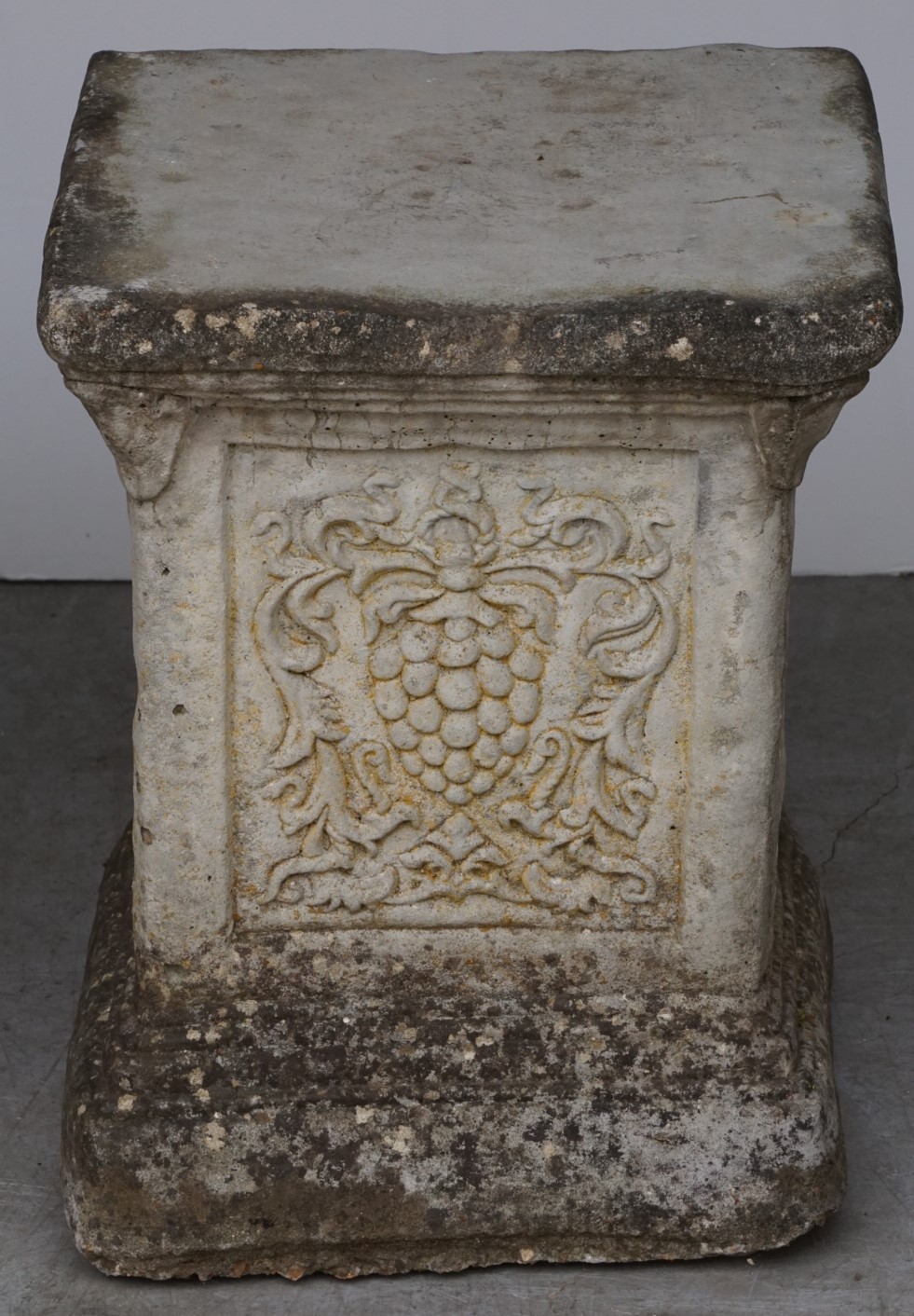 cc237_stone_pedestals_pair_44