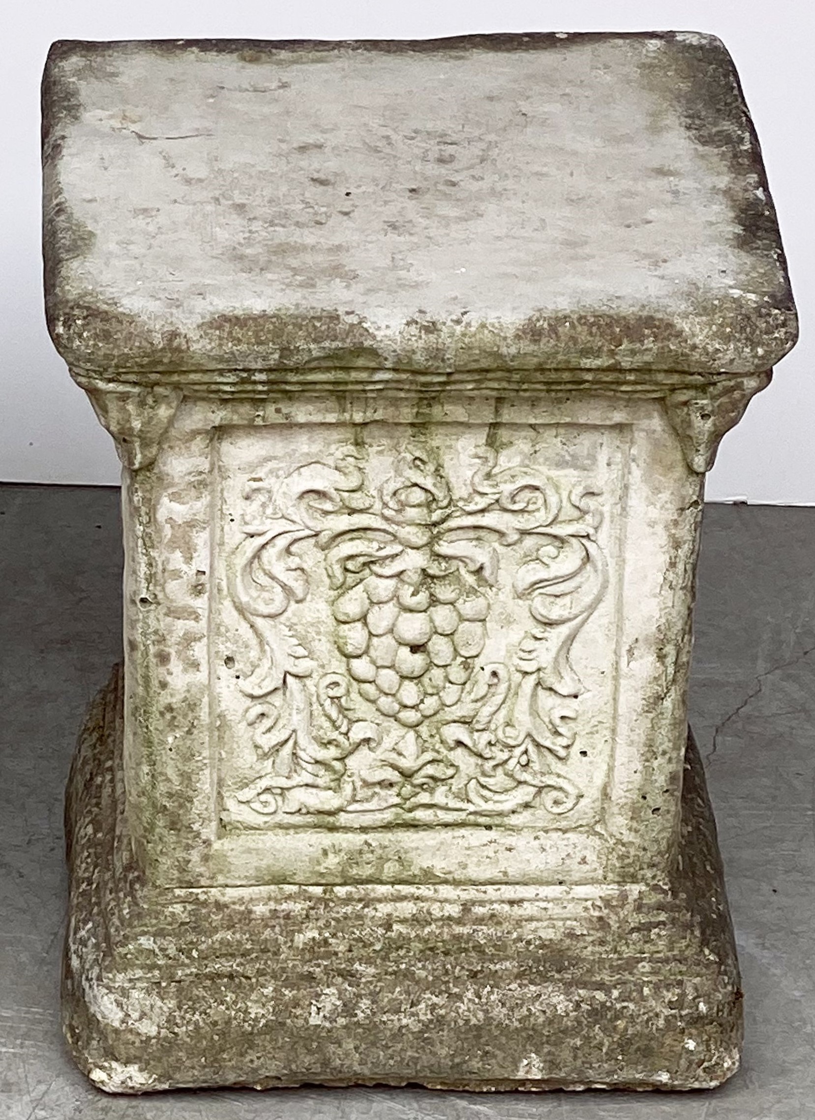 cc237_stone_pedestals_pair_59