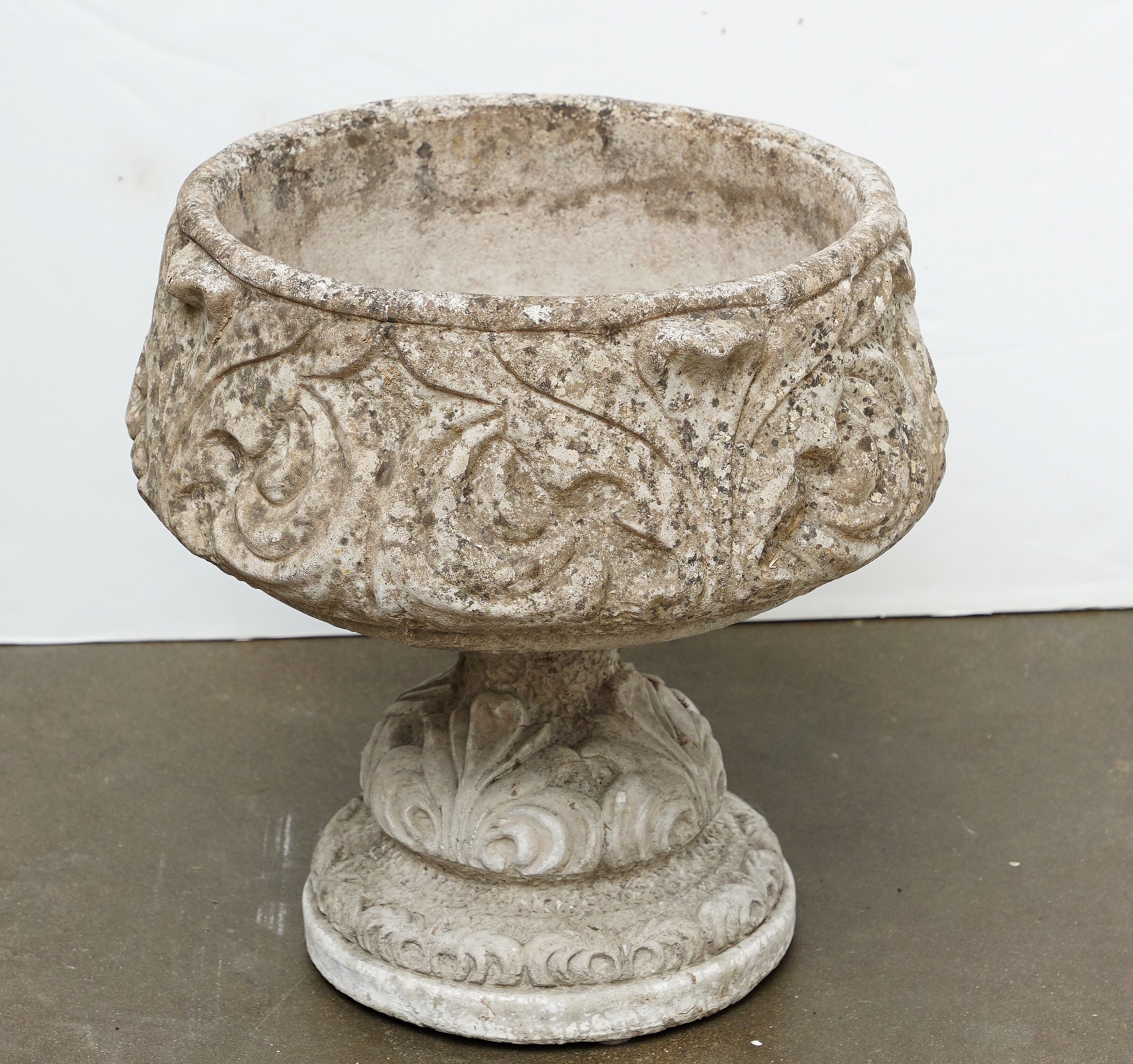 cc552_garden_urns_4