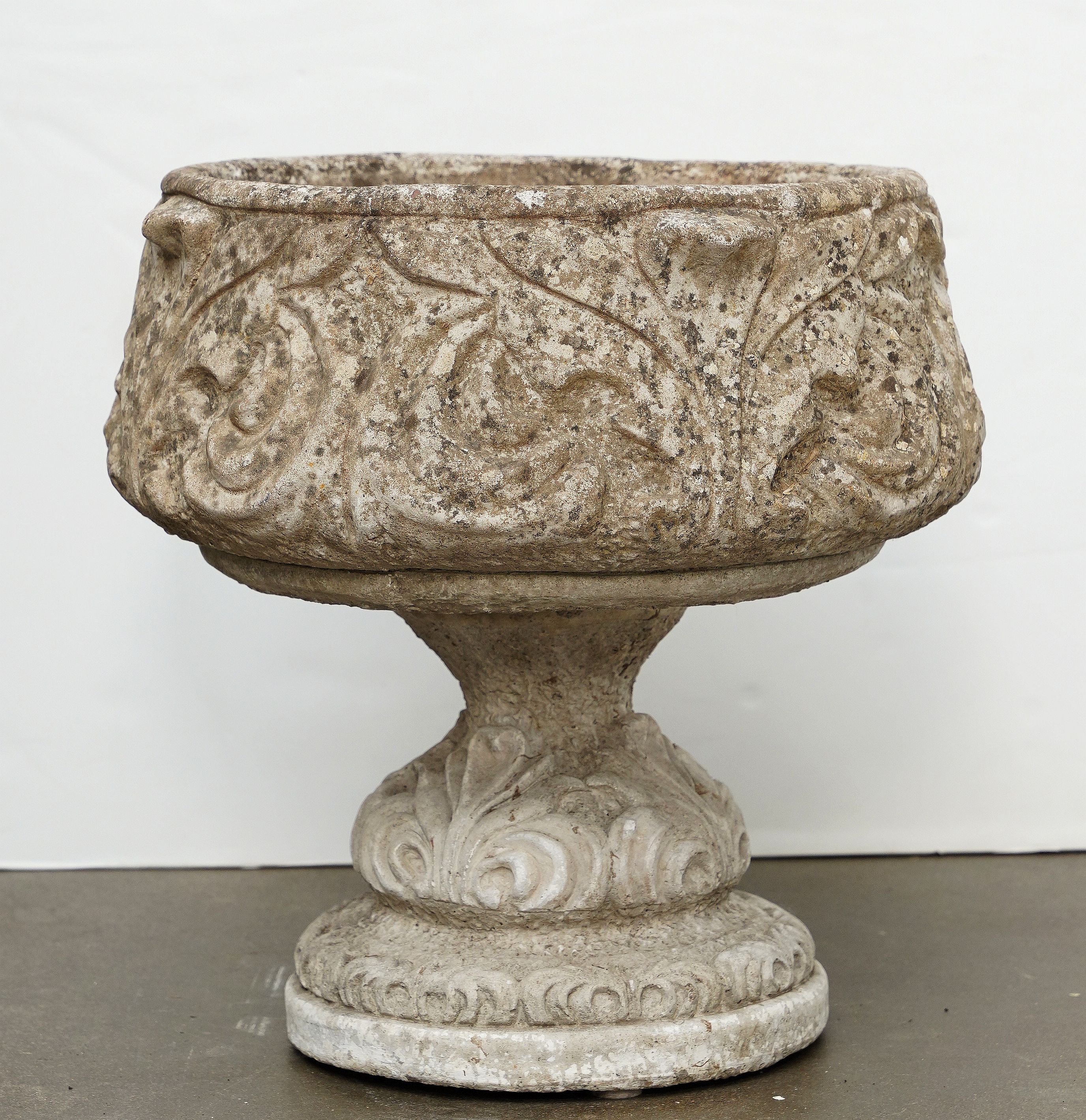 cc552_garden_urns_5