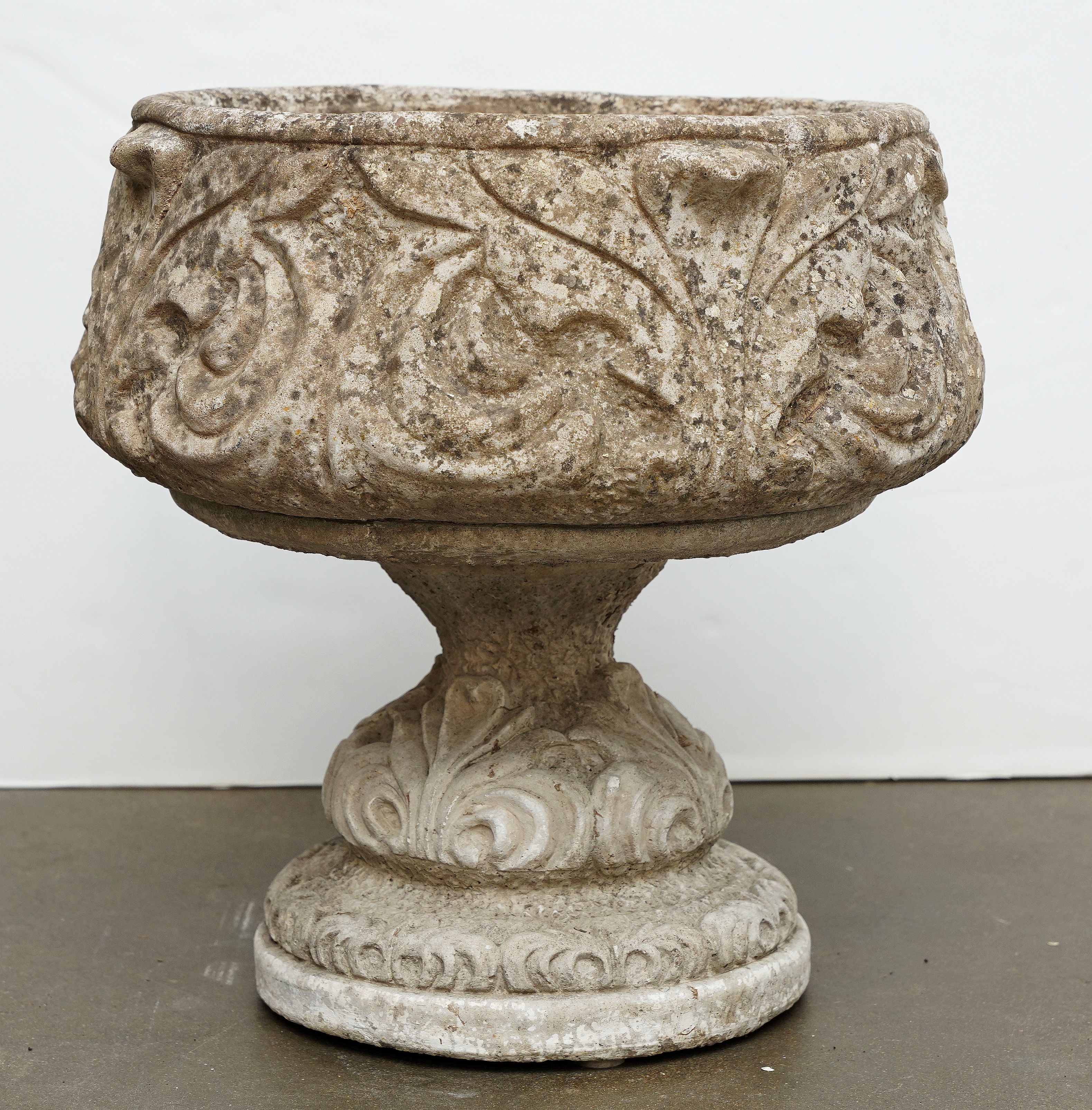 cc552_garden_urns_7