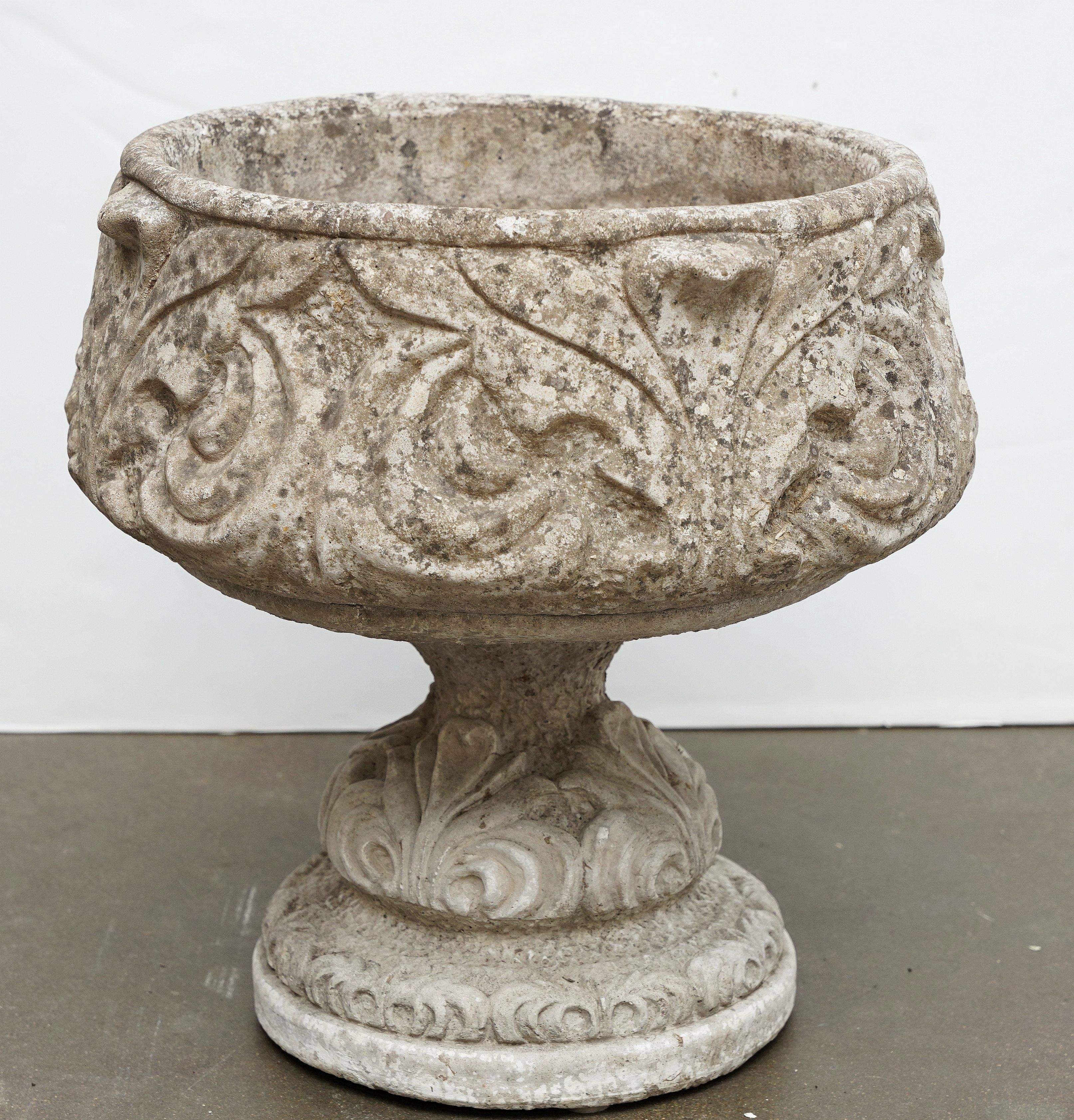 cc552_main2_garden_urns_6