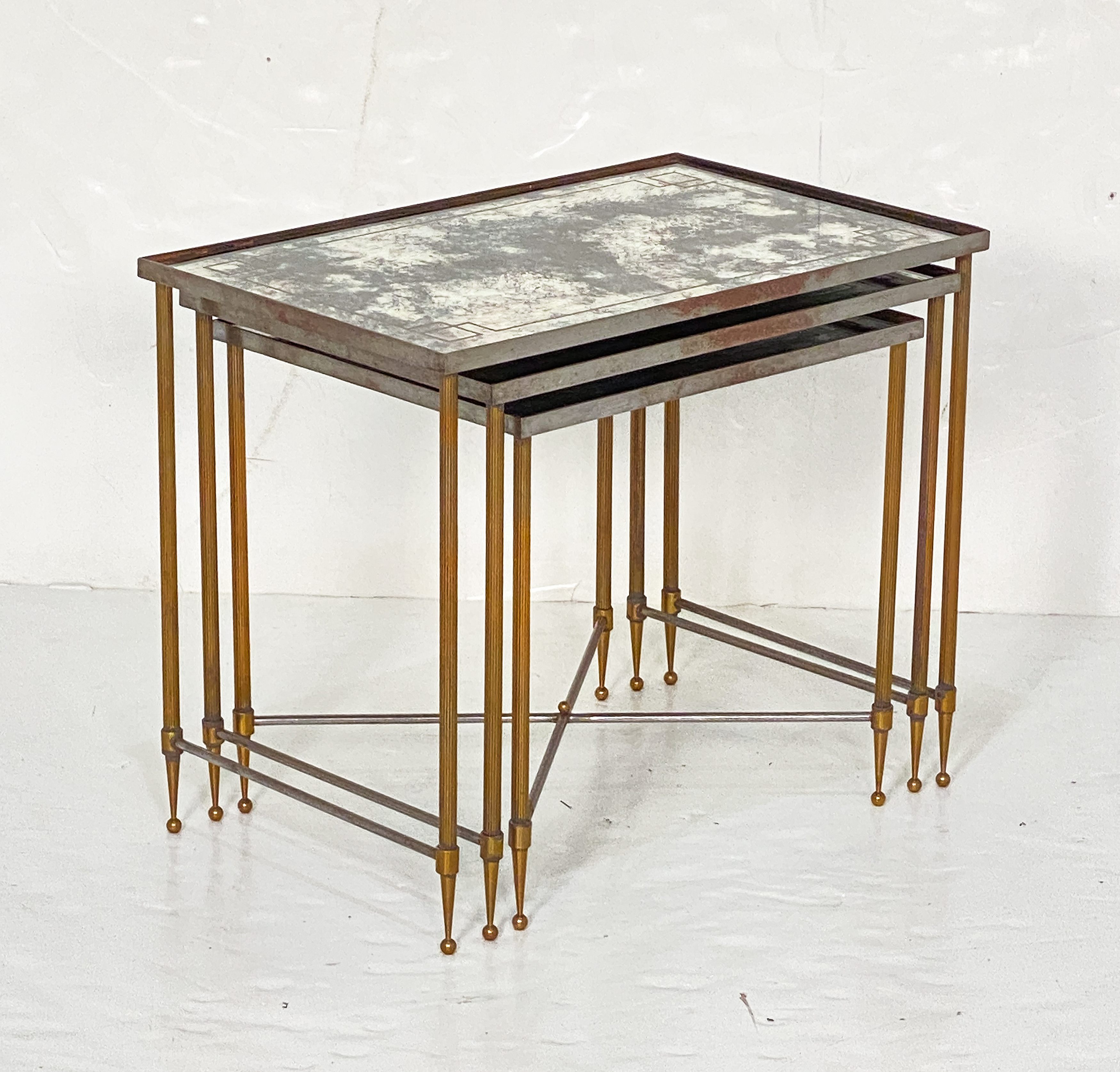 cc691_french_nesting_table_10