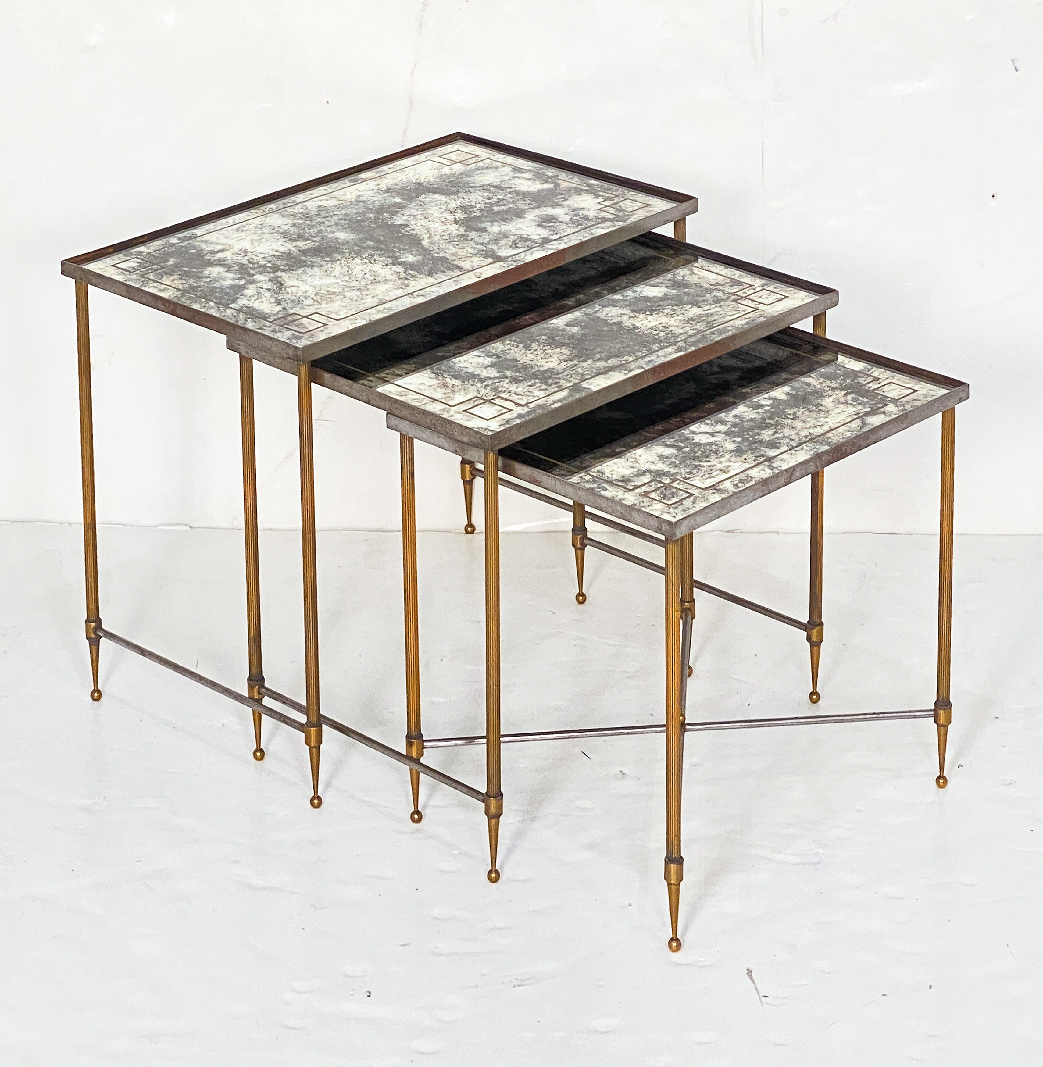 cc691_french_nesting_table_16