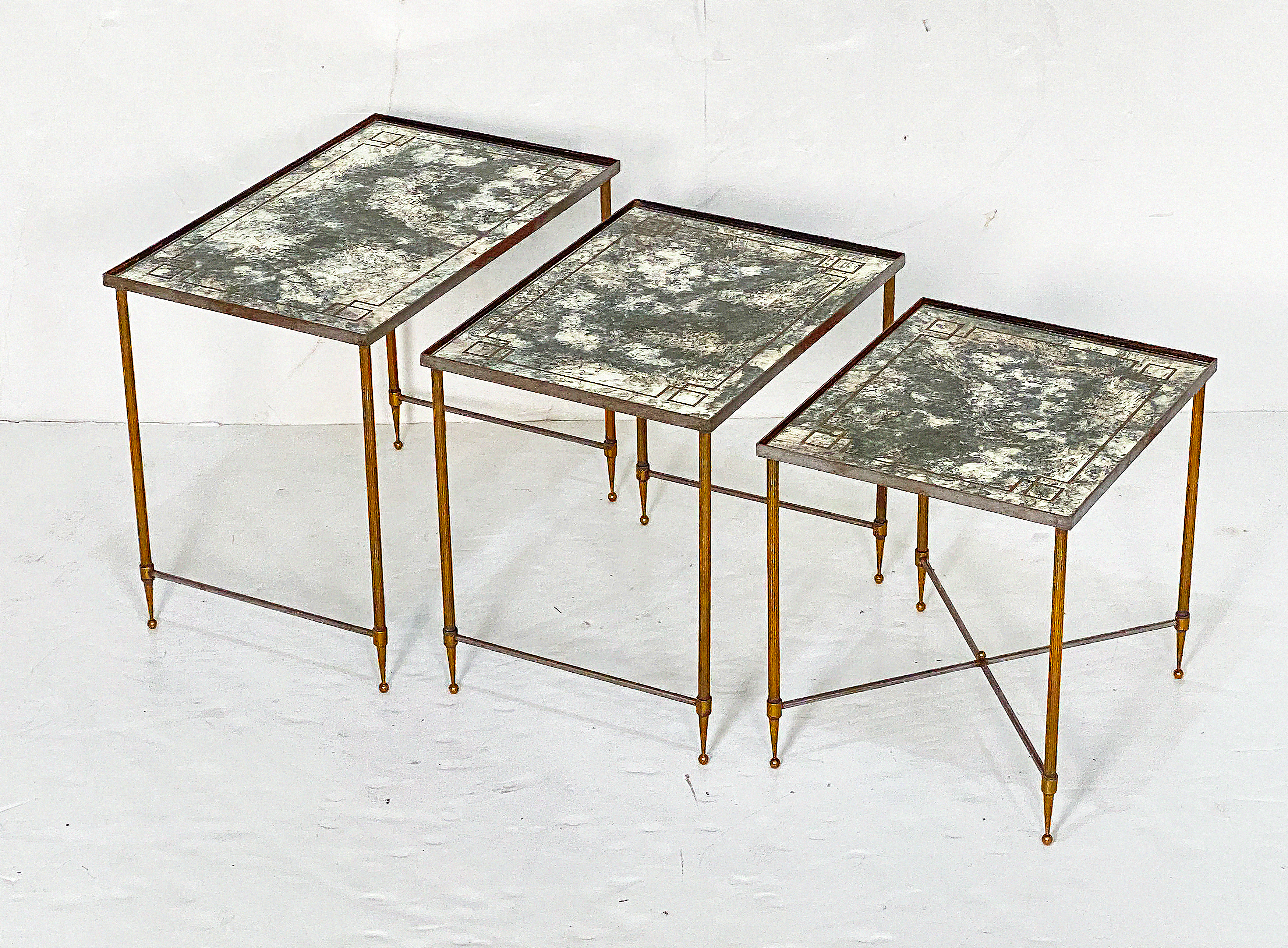 cc691_french_nesting_table_4