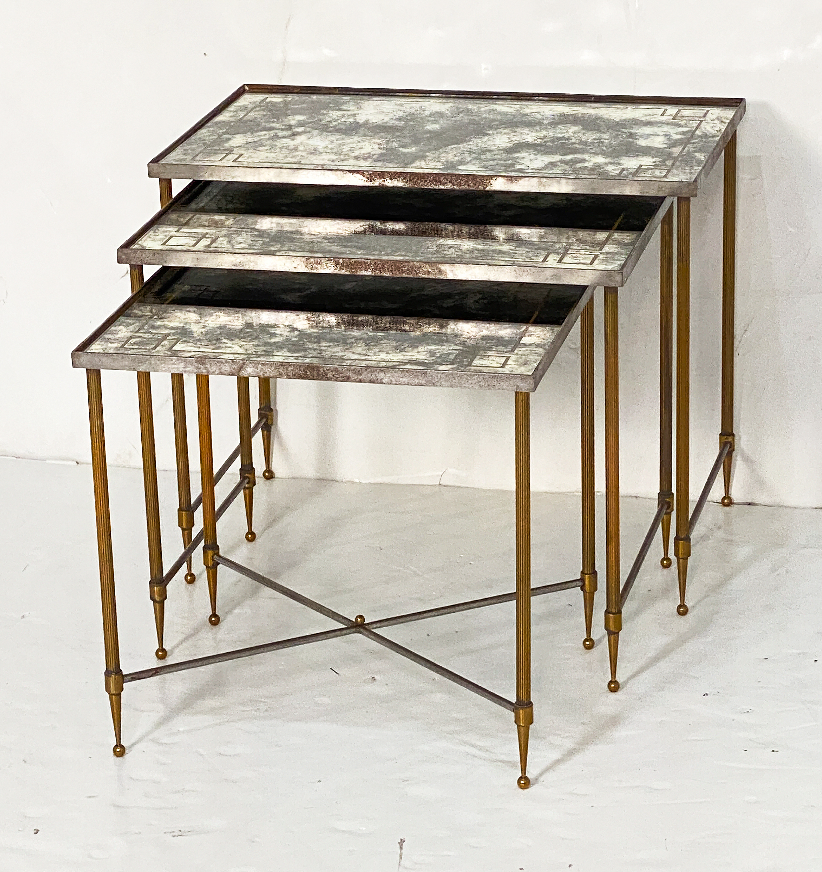 cc691_french_nesting_table_52
