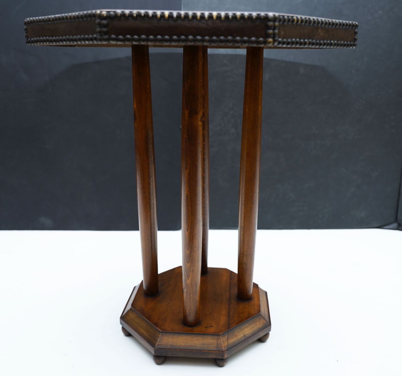 cc816_octagonal_bistro_table_12