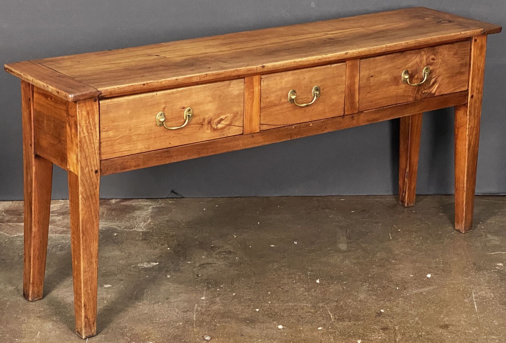 cc843_main_cherry_console_sideboard_l_e_a_d