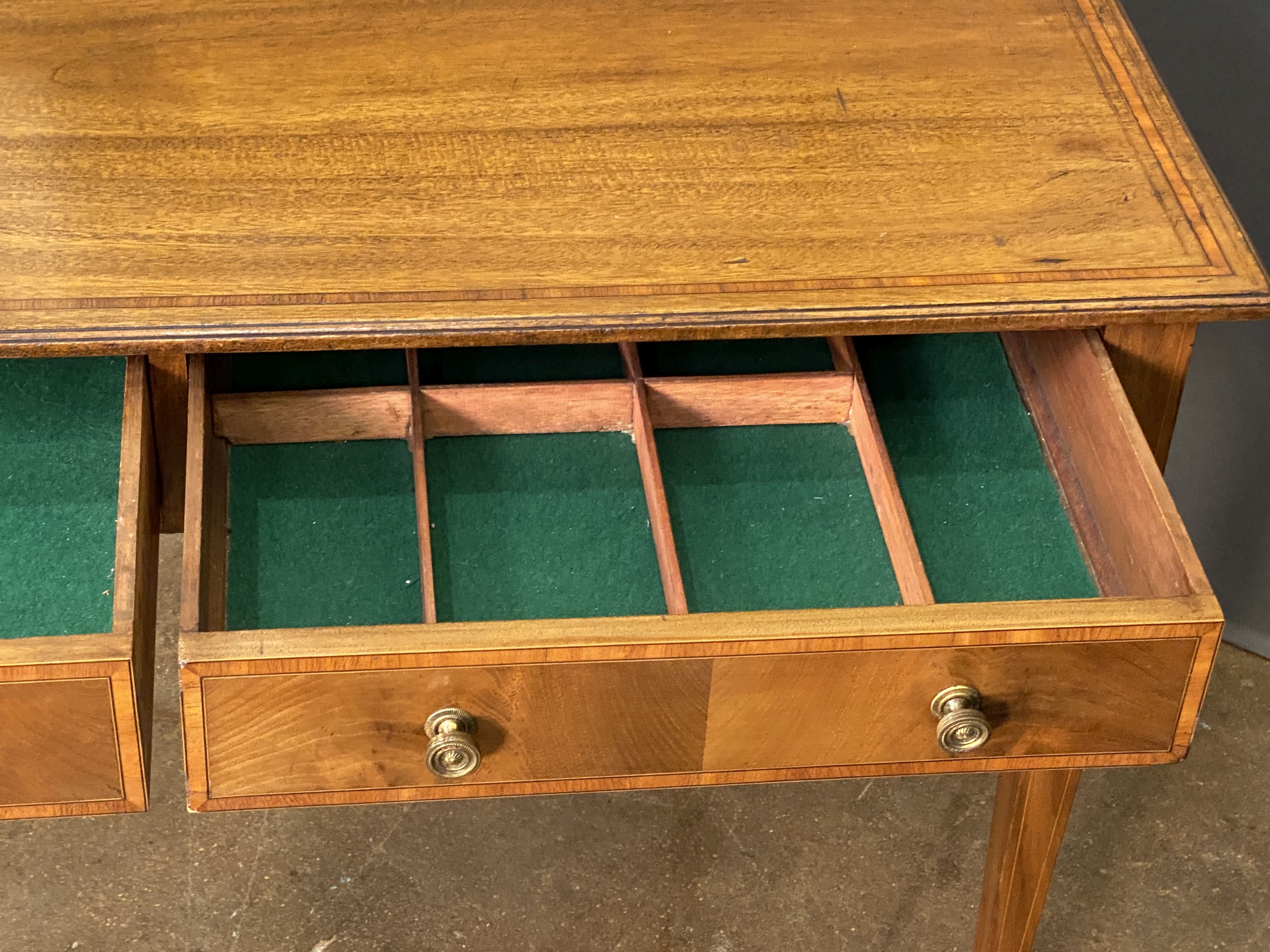 dd122_english_writing_table_of_inlaid_mahogany_23