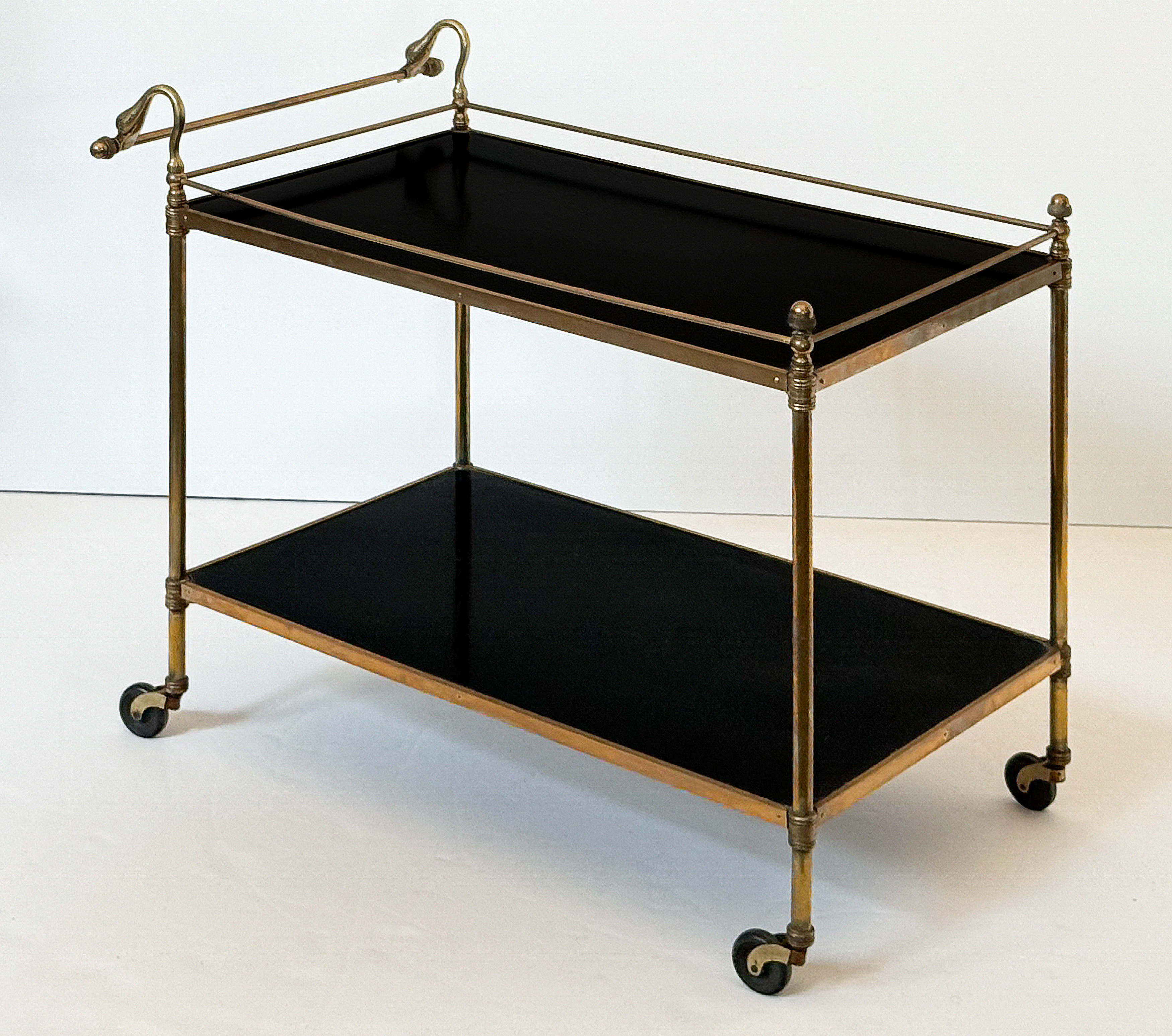dd136_bar_cart_with_swan_handle_02_l_e_a_d