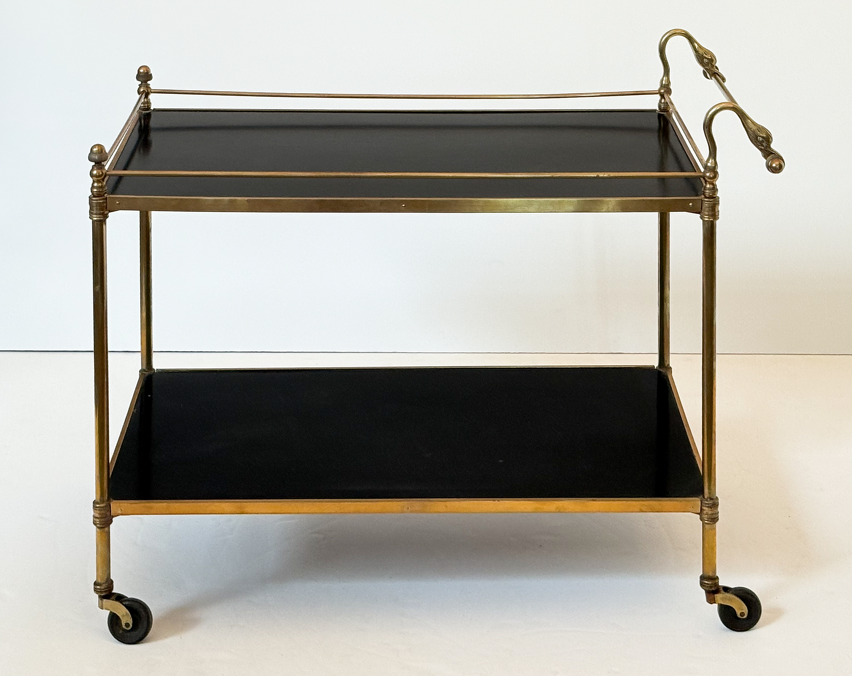 dd136_bar_cart_with_swan_handle_05