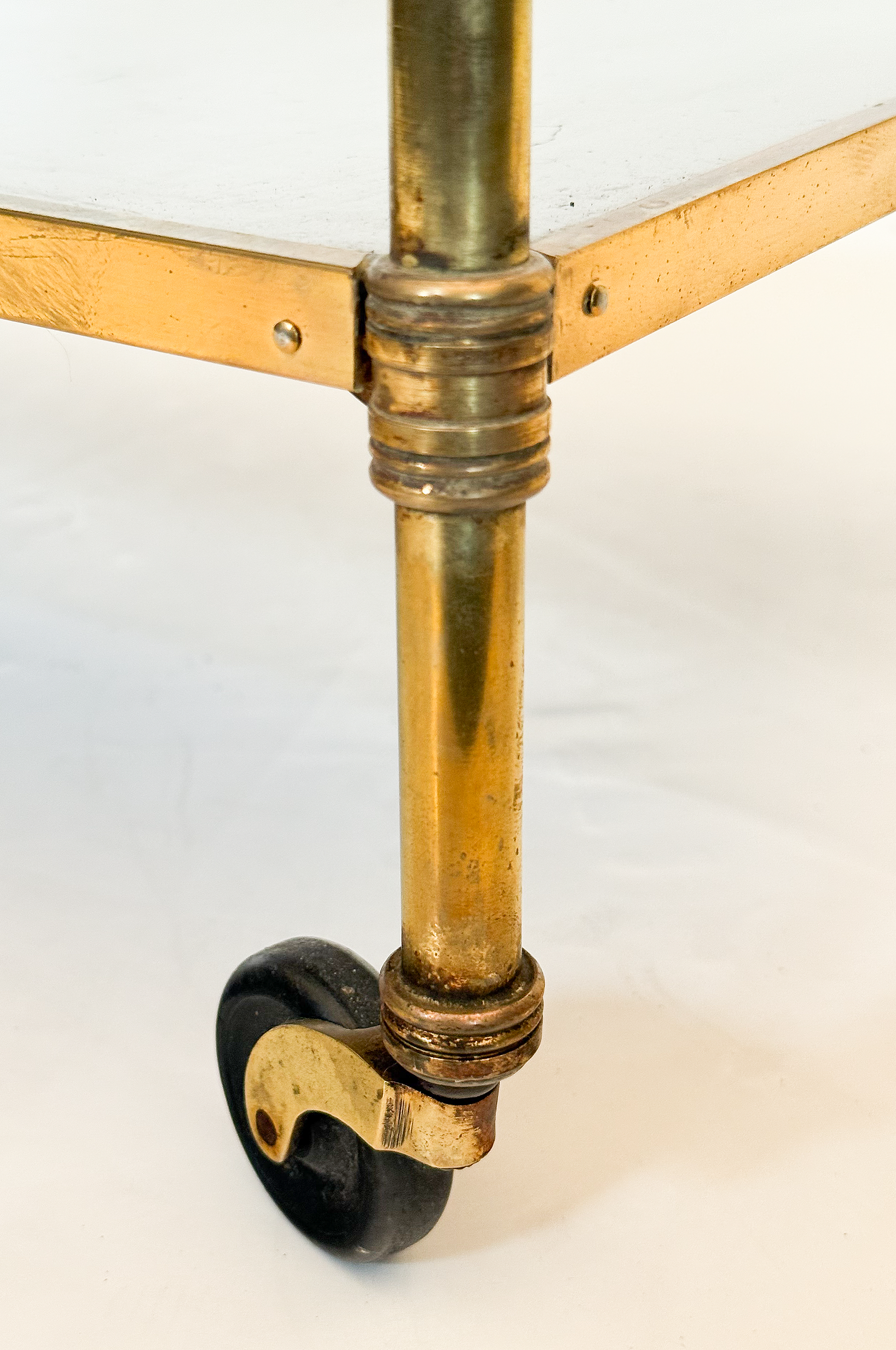 dd136_bar_cart_with_swan_handle_09