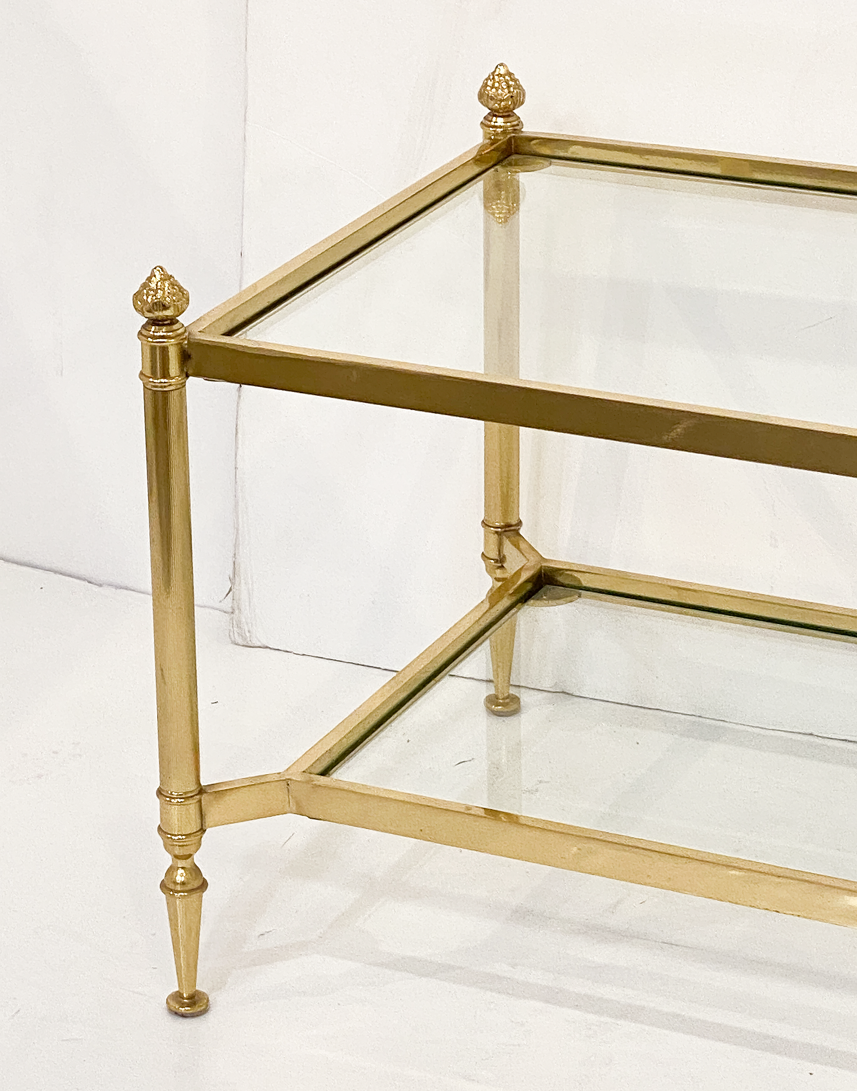 dd192_coffee_table_1_of_2_31