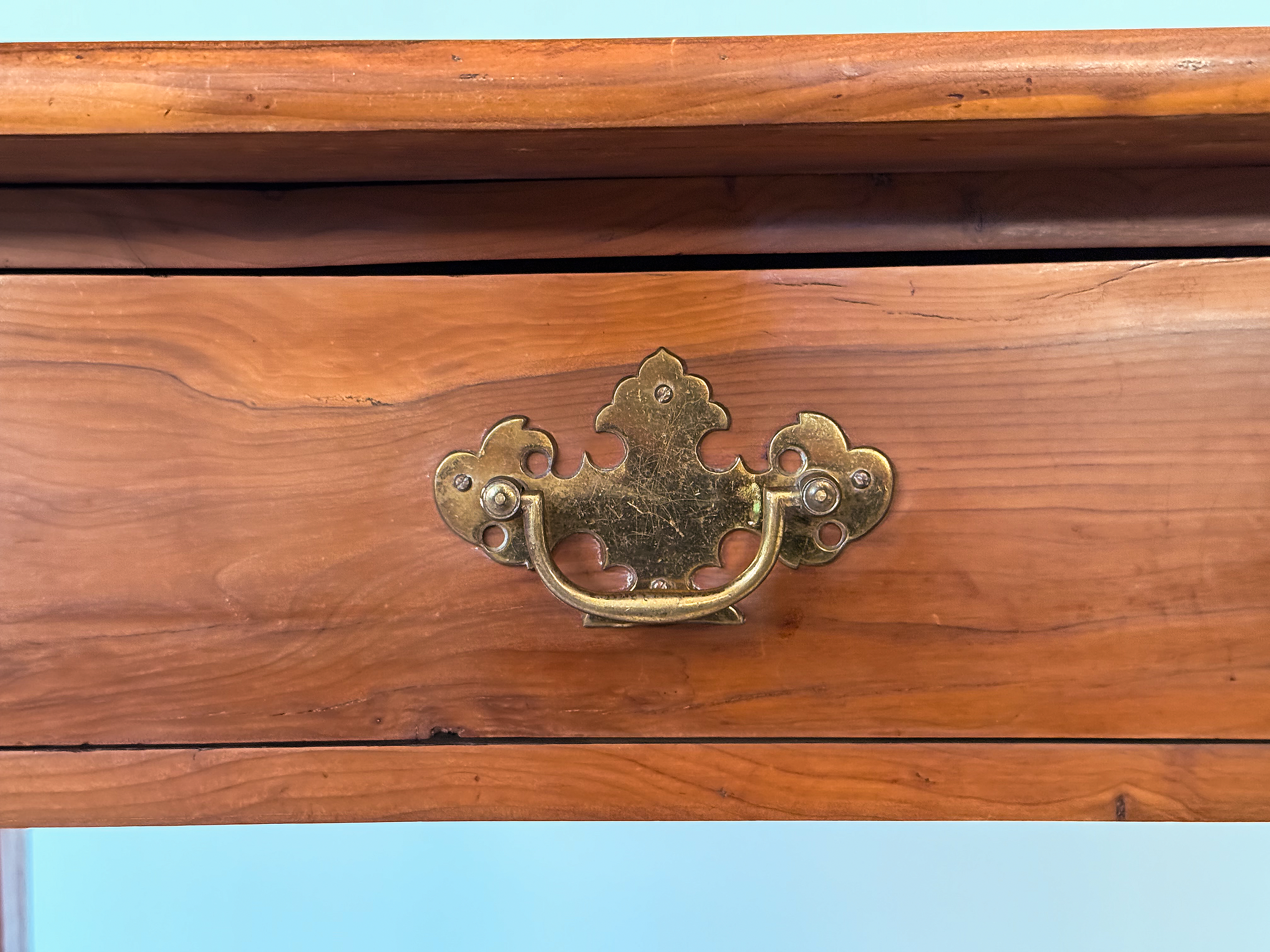 dd199_french_cherry_table_10