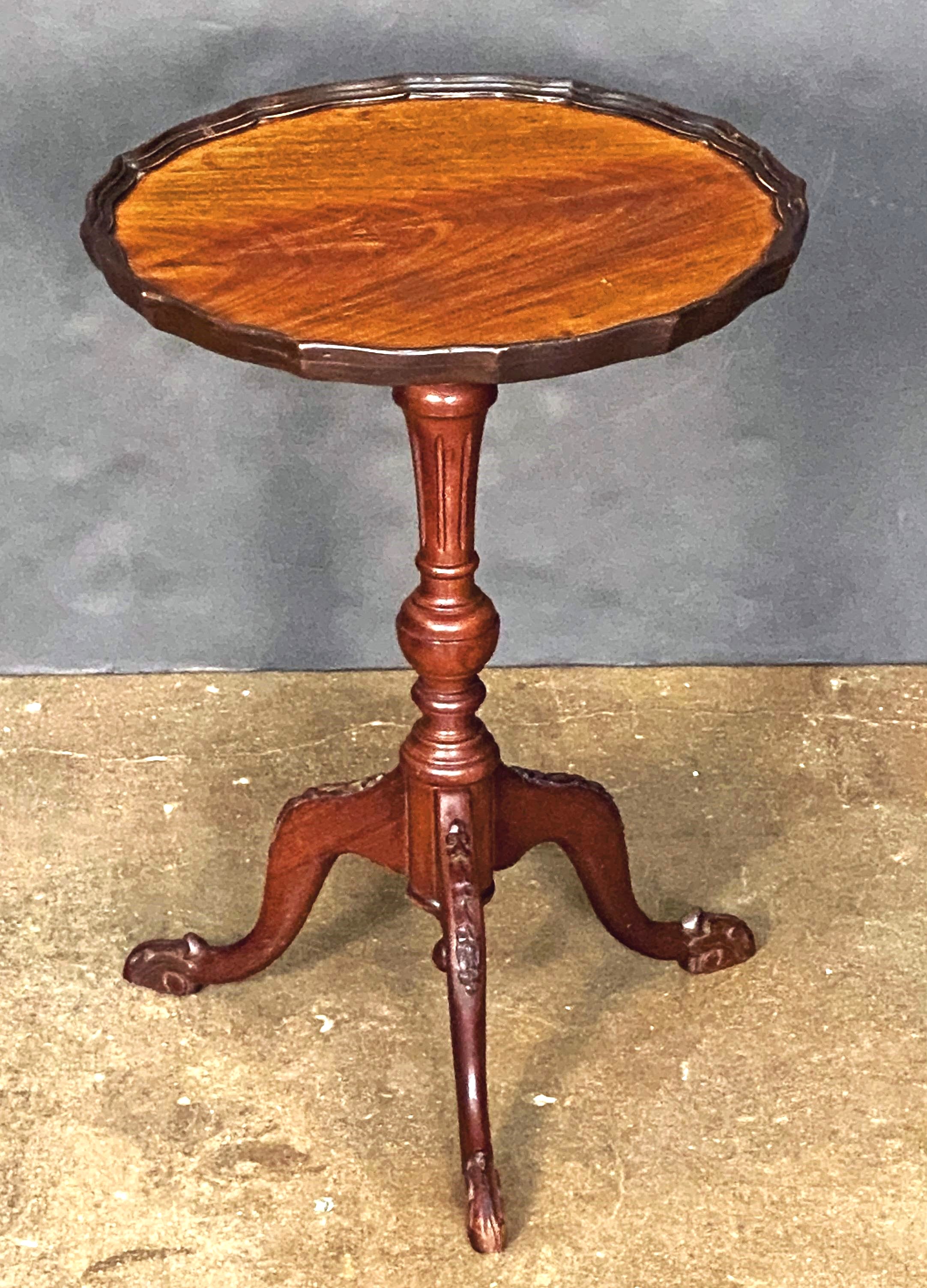 dd253_english_mahogany_wine_table_2