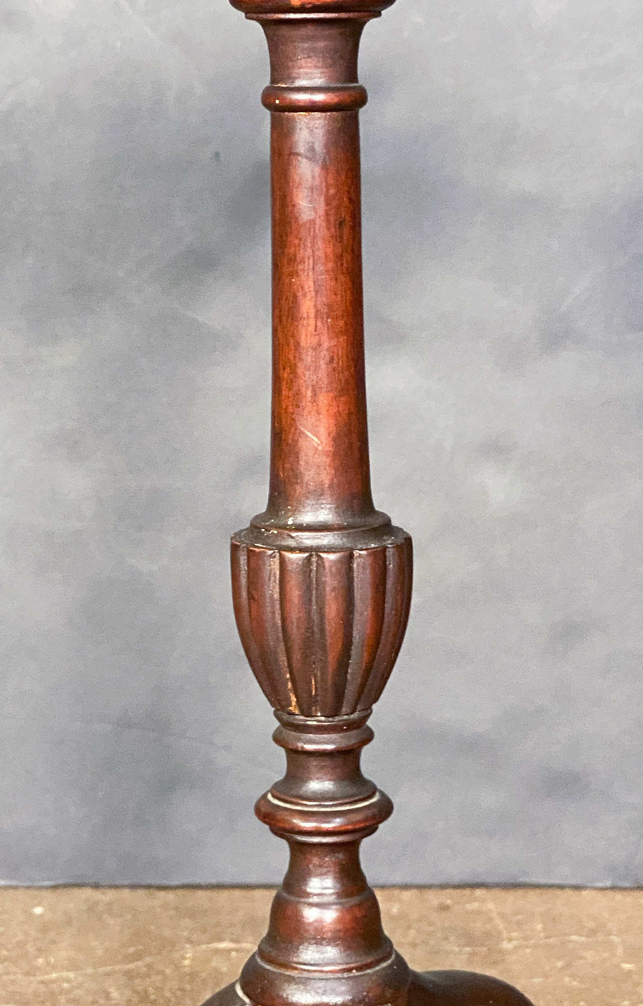 dd260_mahogany_wine_table_23_339255257