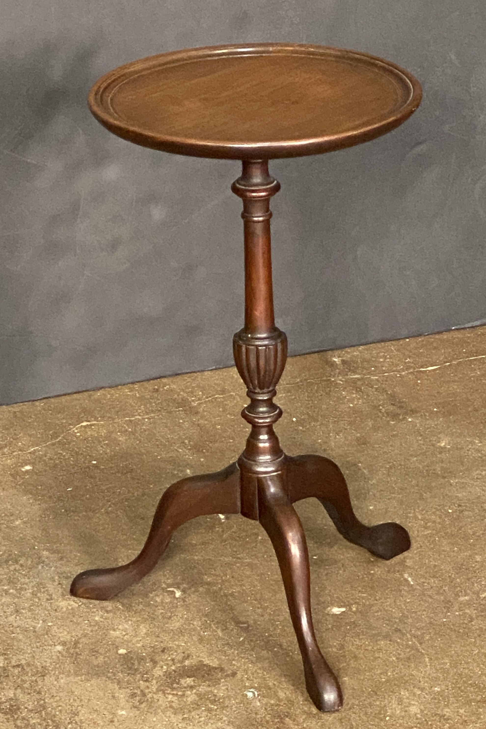 dd260_mahogany_wine_table_9_949290642