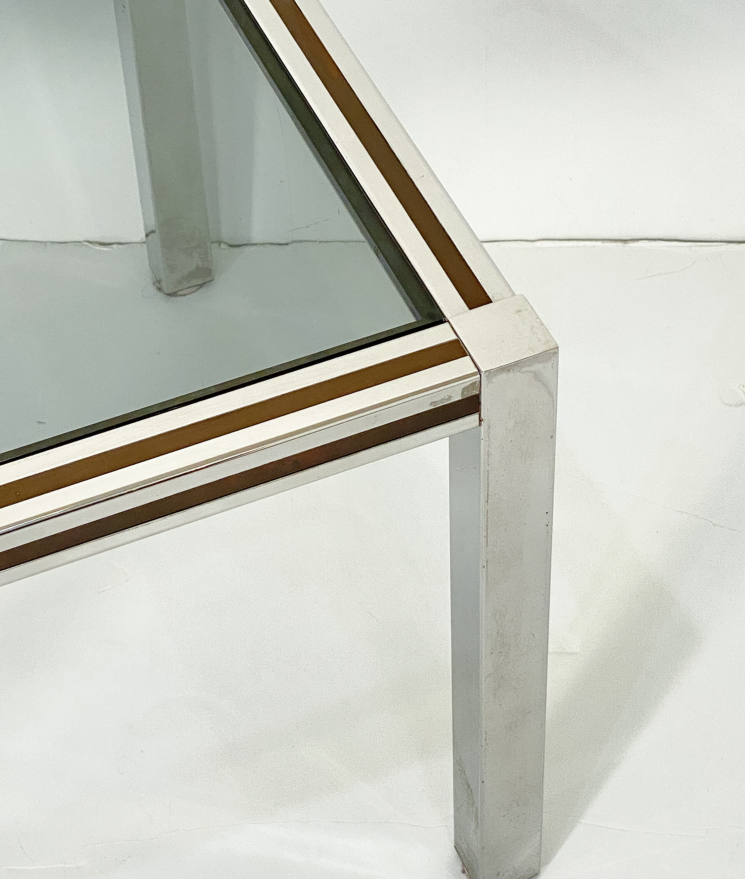 dd360_french_sq_low_table_9