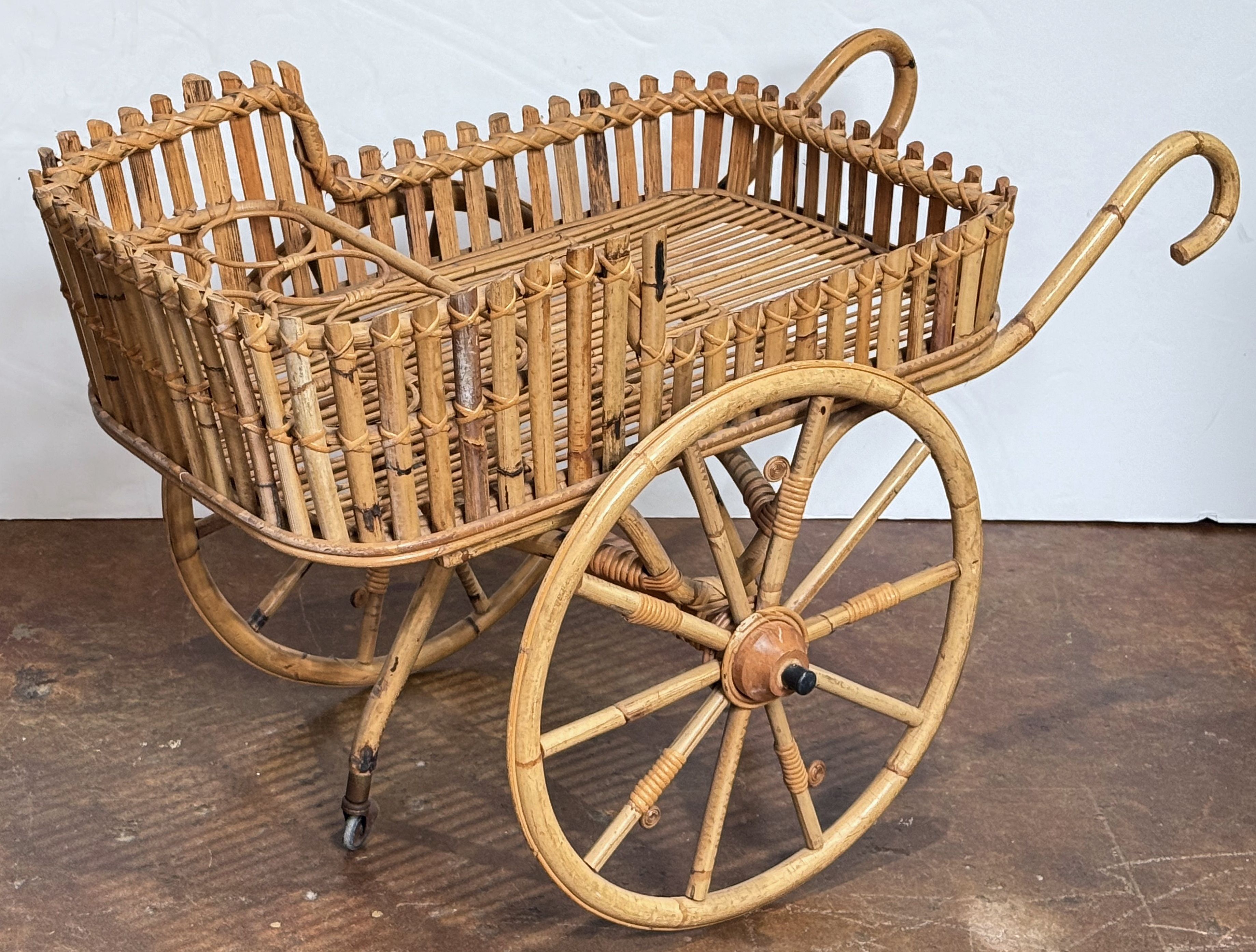 dd369_bamboo_2-wheel_cart_10_copy