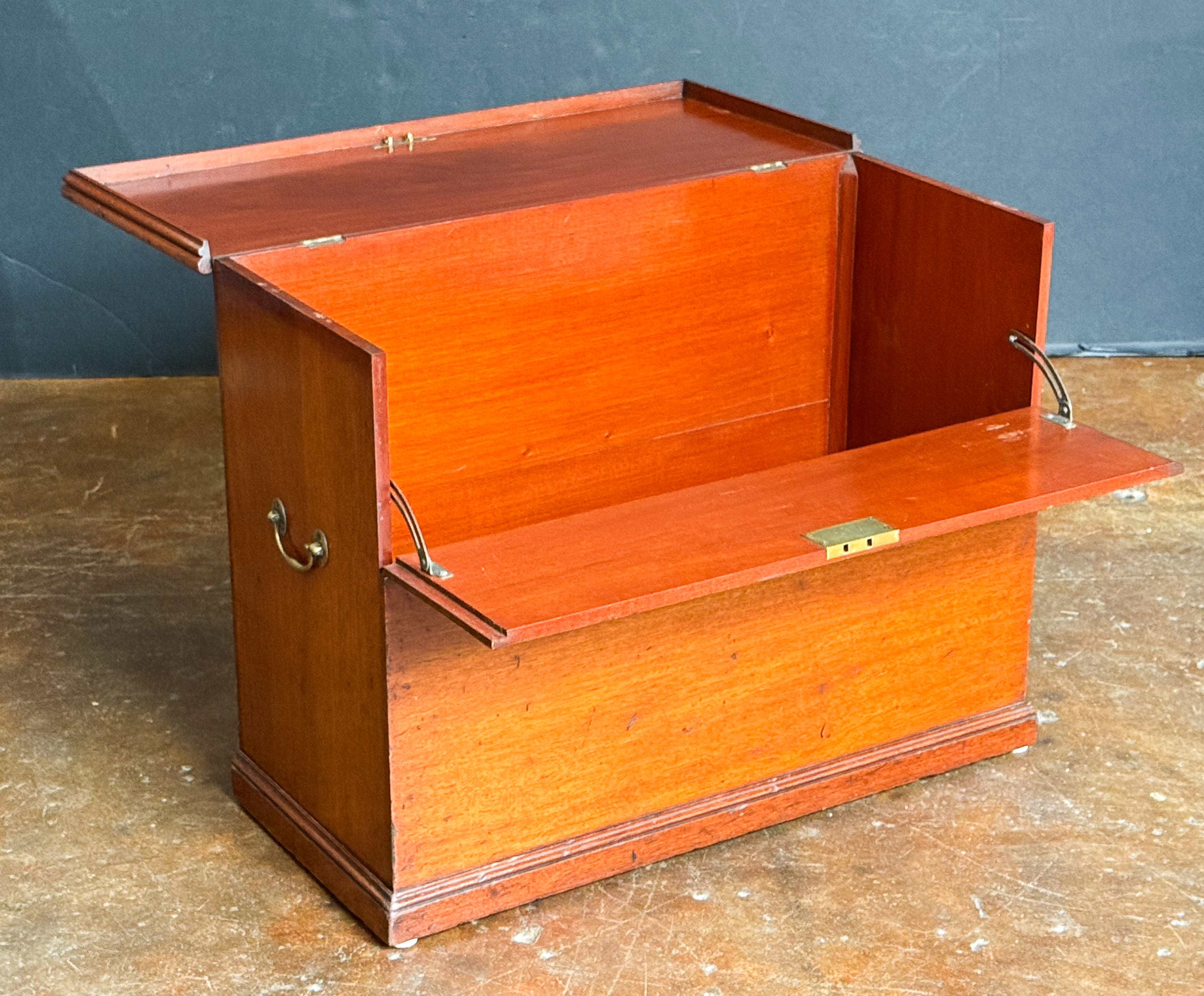 dd386_wood_chest_009
