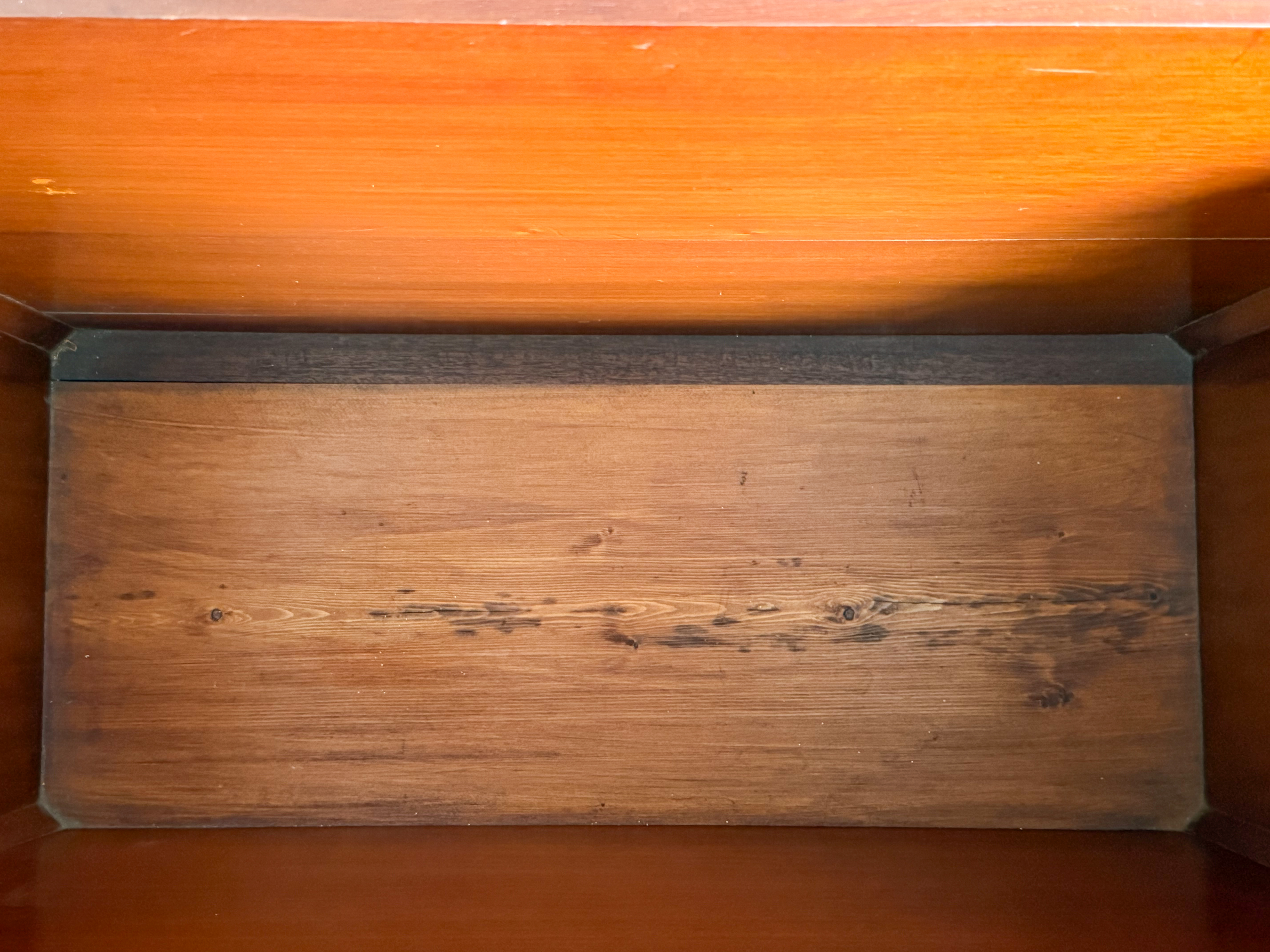 dd386_wood_chest_010