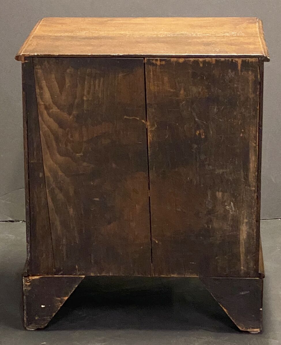 dd505_diminutive_oak_chest_of_drawers_on_bracket_feet_england_11_copy