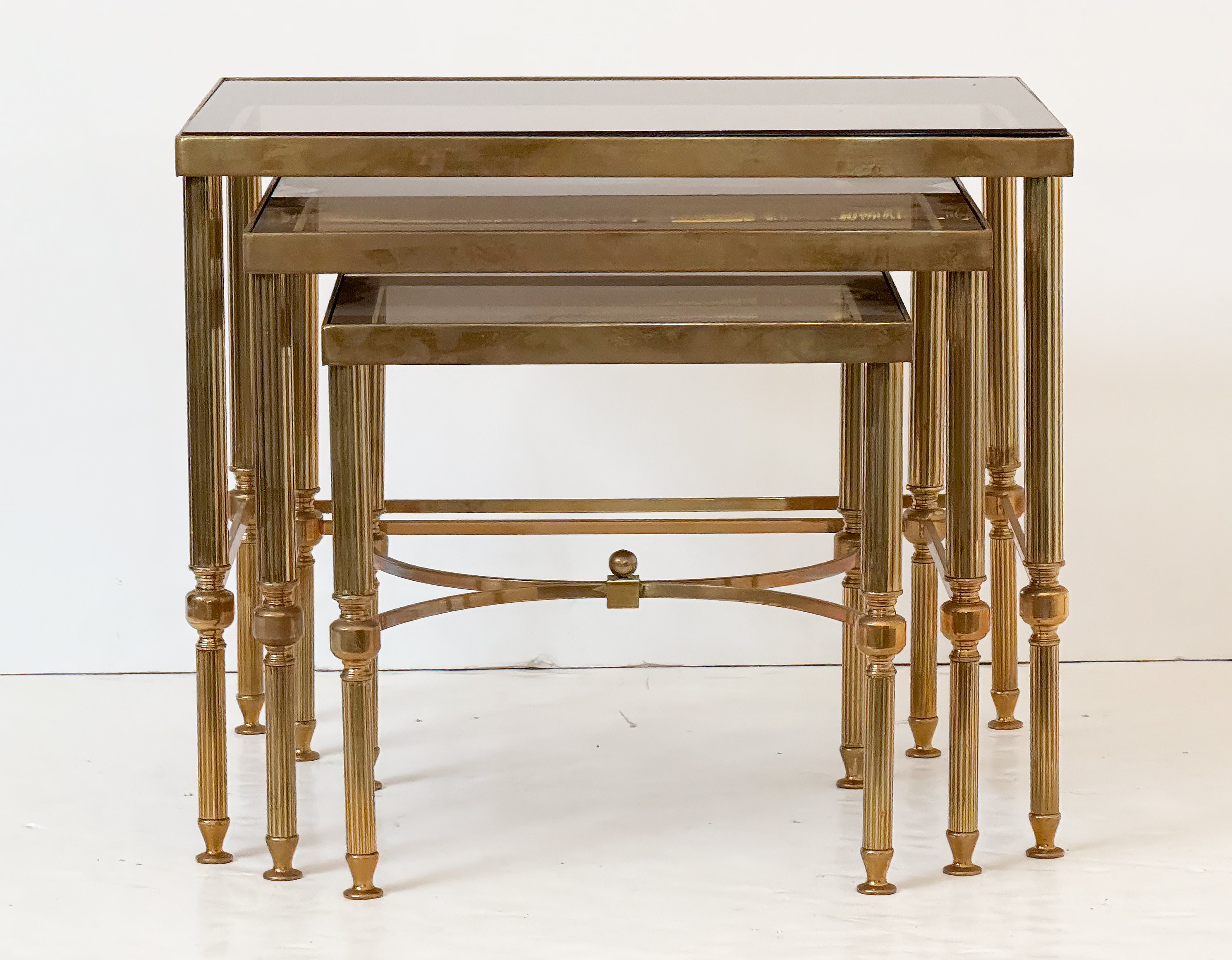 dd623_nesting_tables_001