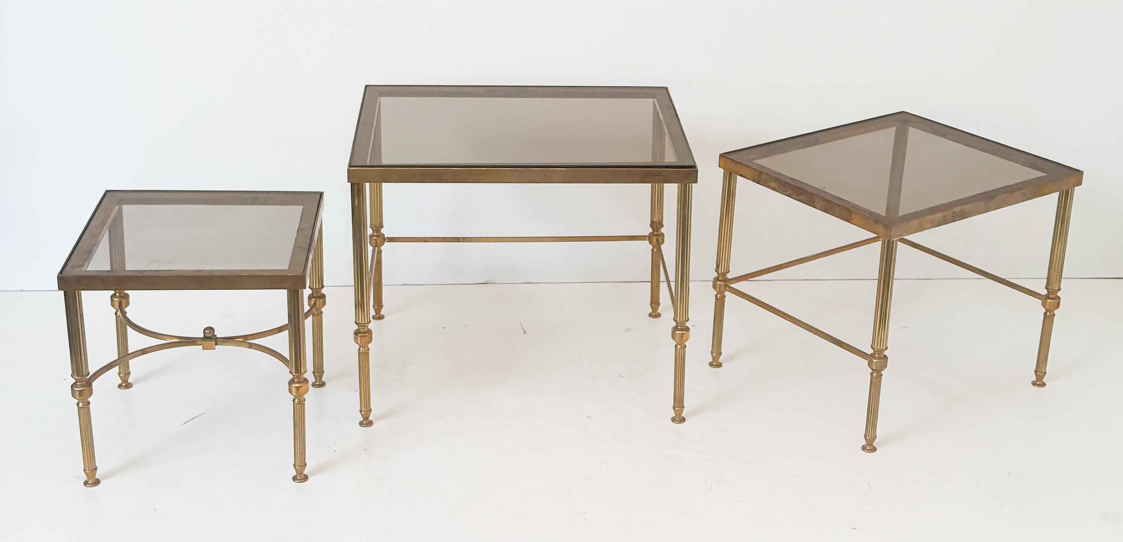 dd623_nesting_tables_008