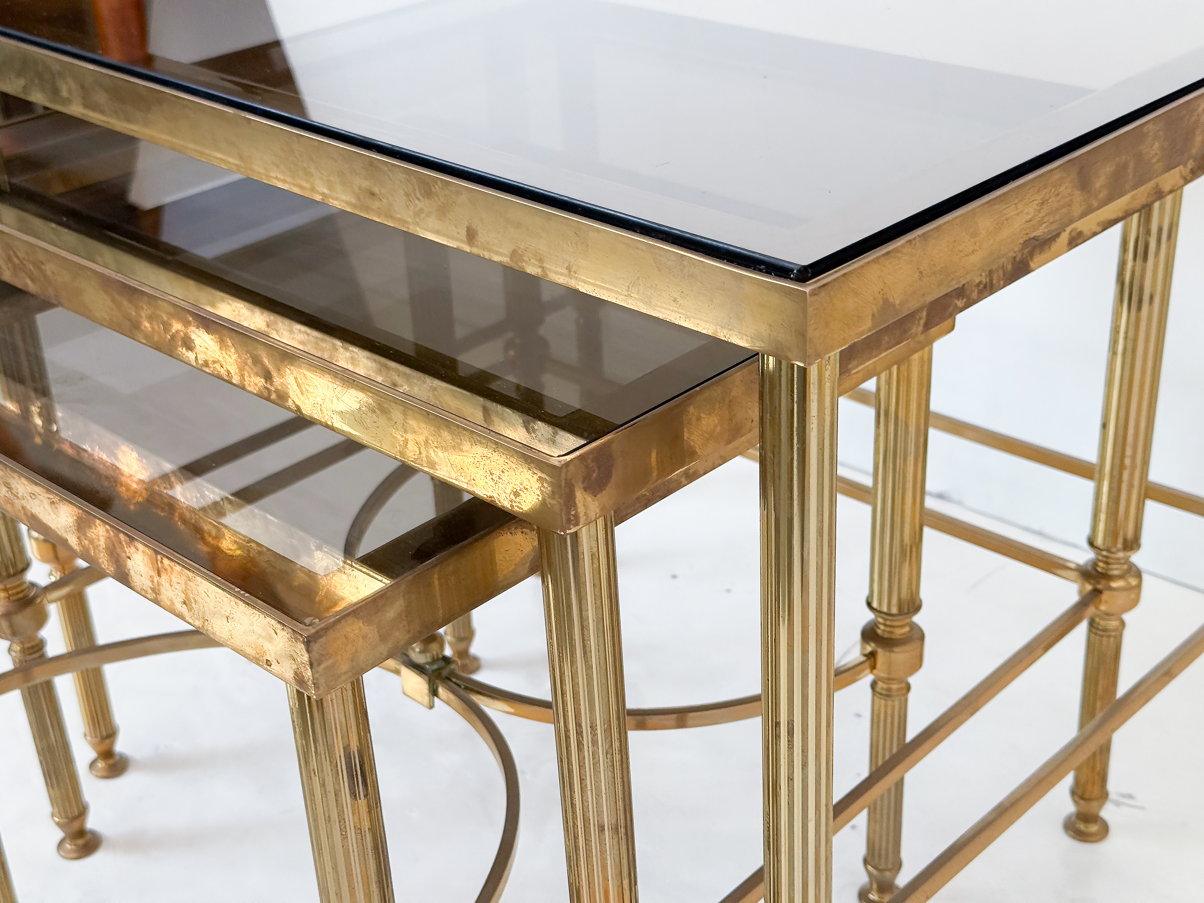 dd623_nesting_tables_013