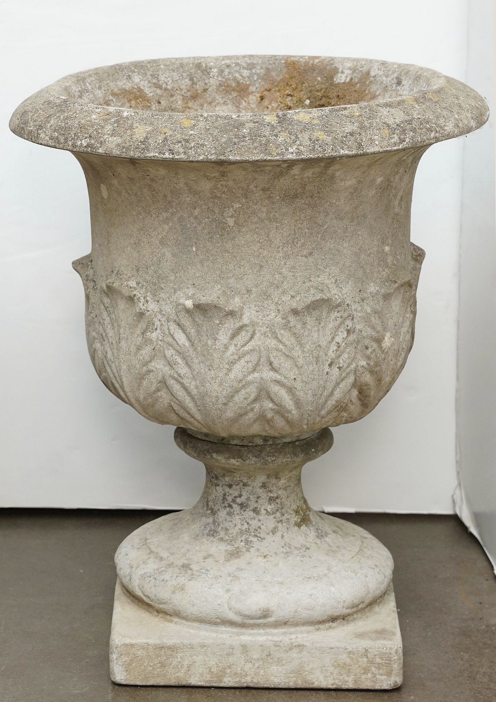 dd636_pair_of_reconstructed__stone_garden_urns_the_one