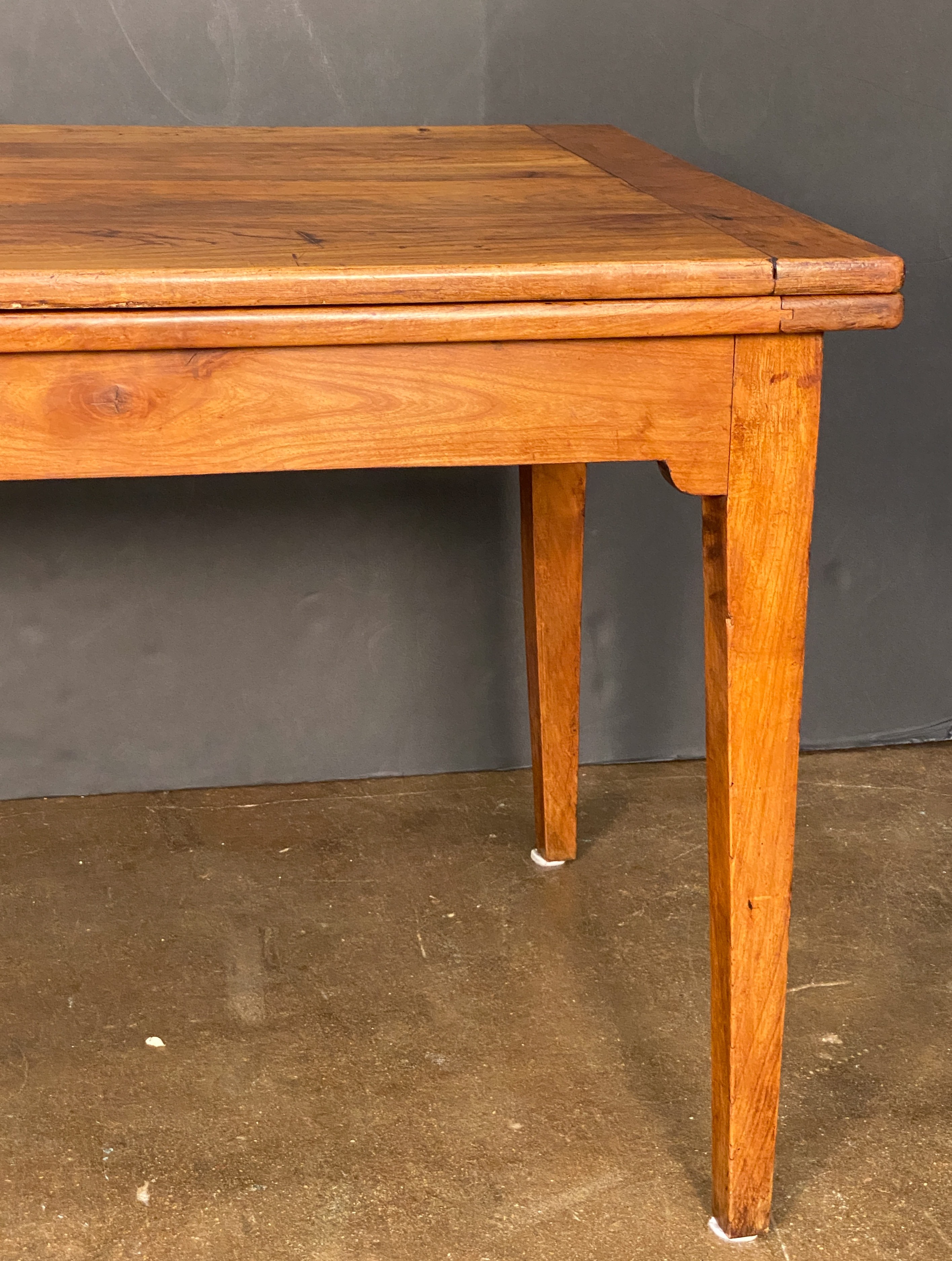 ee045_cherry_farm_table_05