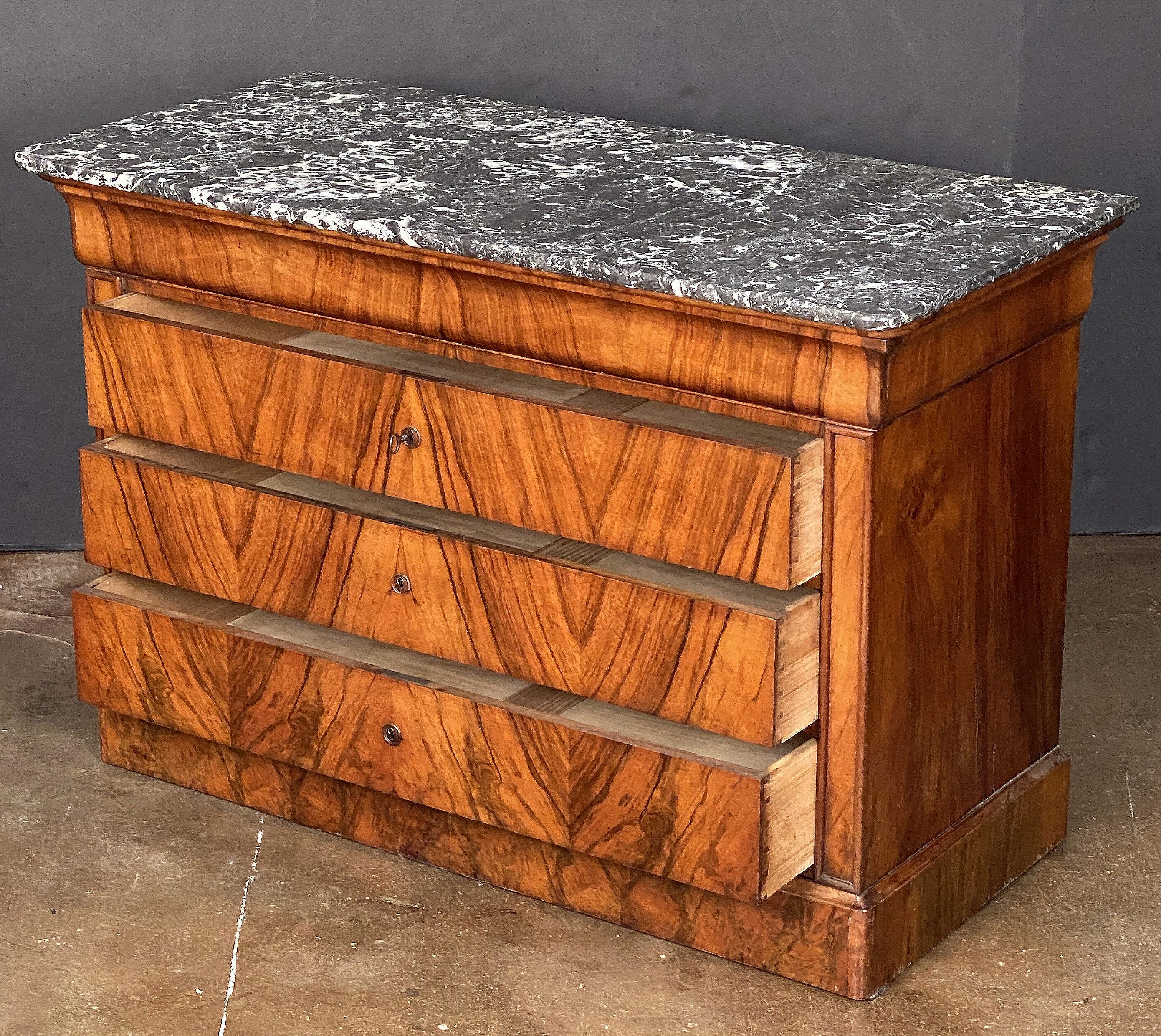 ee046_chest_with_marble_top_38_copy_17533182