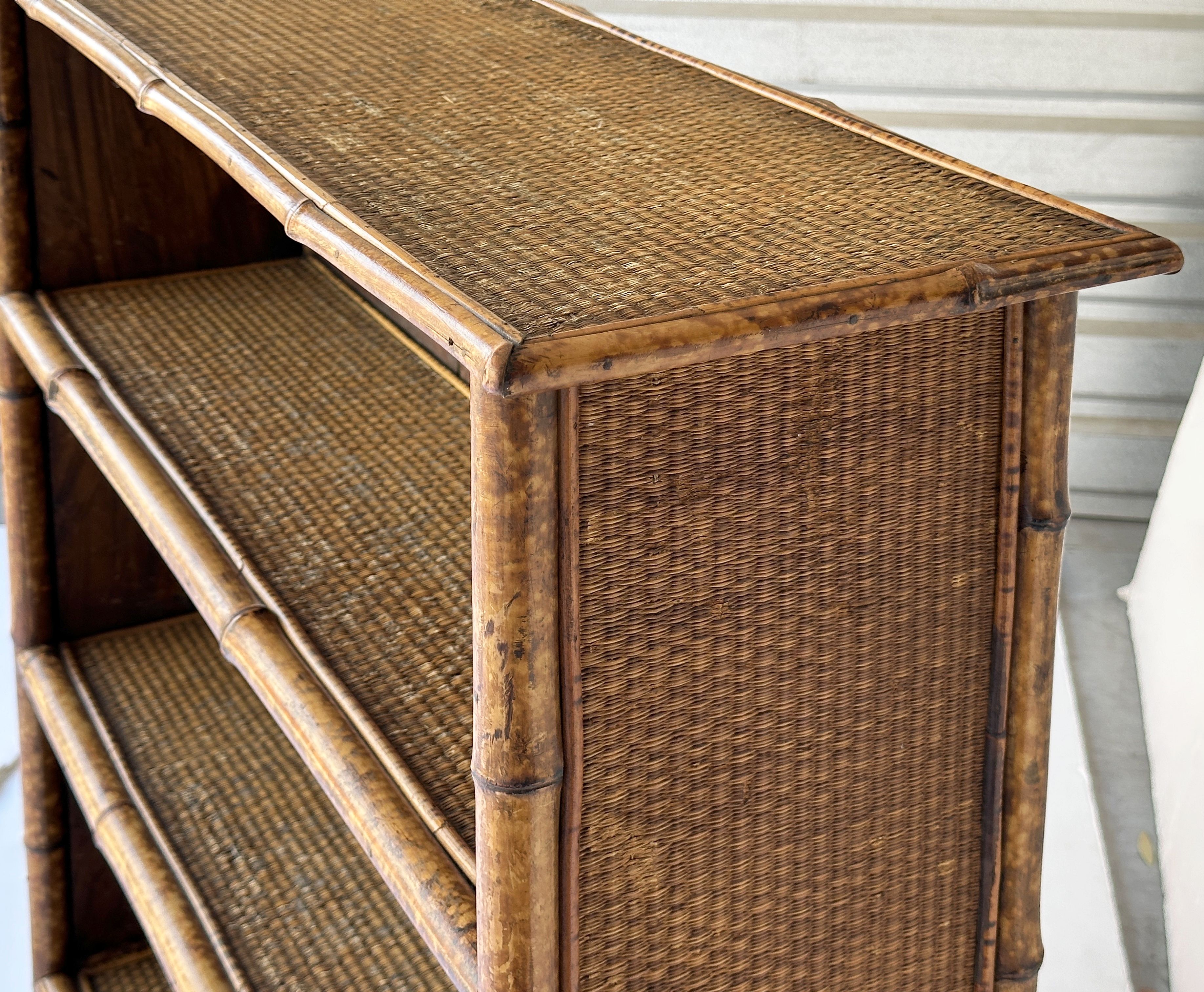 ee057_bamboo_bookcase_post_4