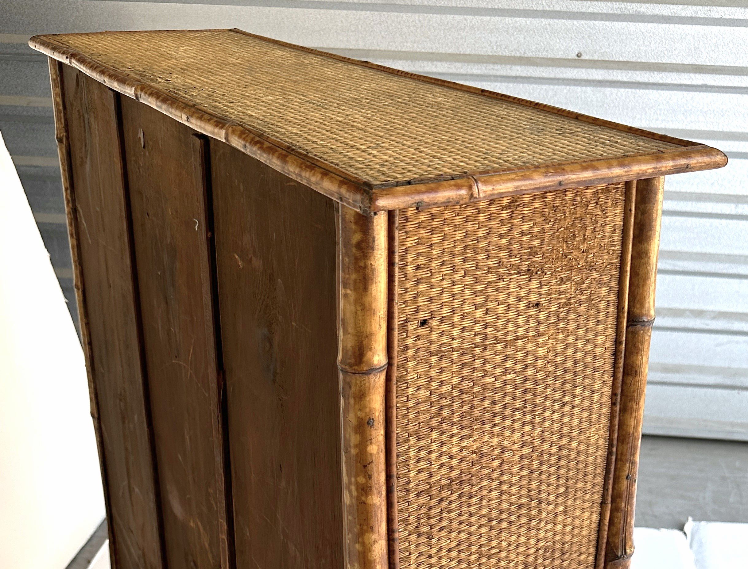 ee057_bamboo_bookcase_post_7