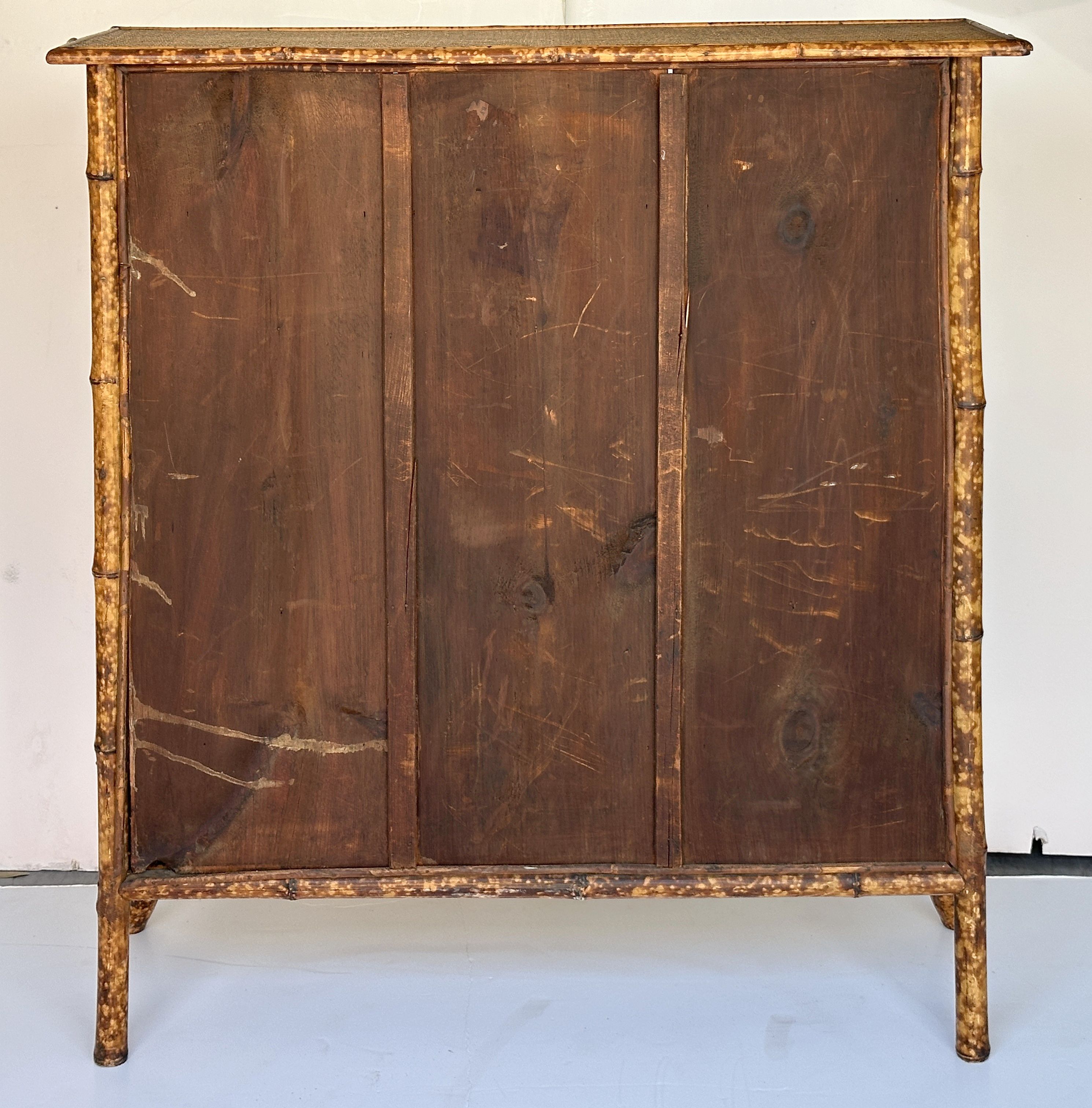 ee057_bamboo_bookcase_post_8