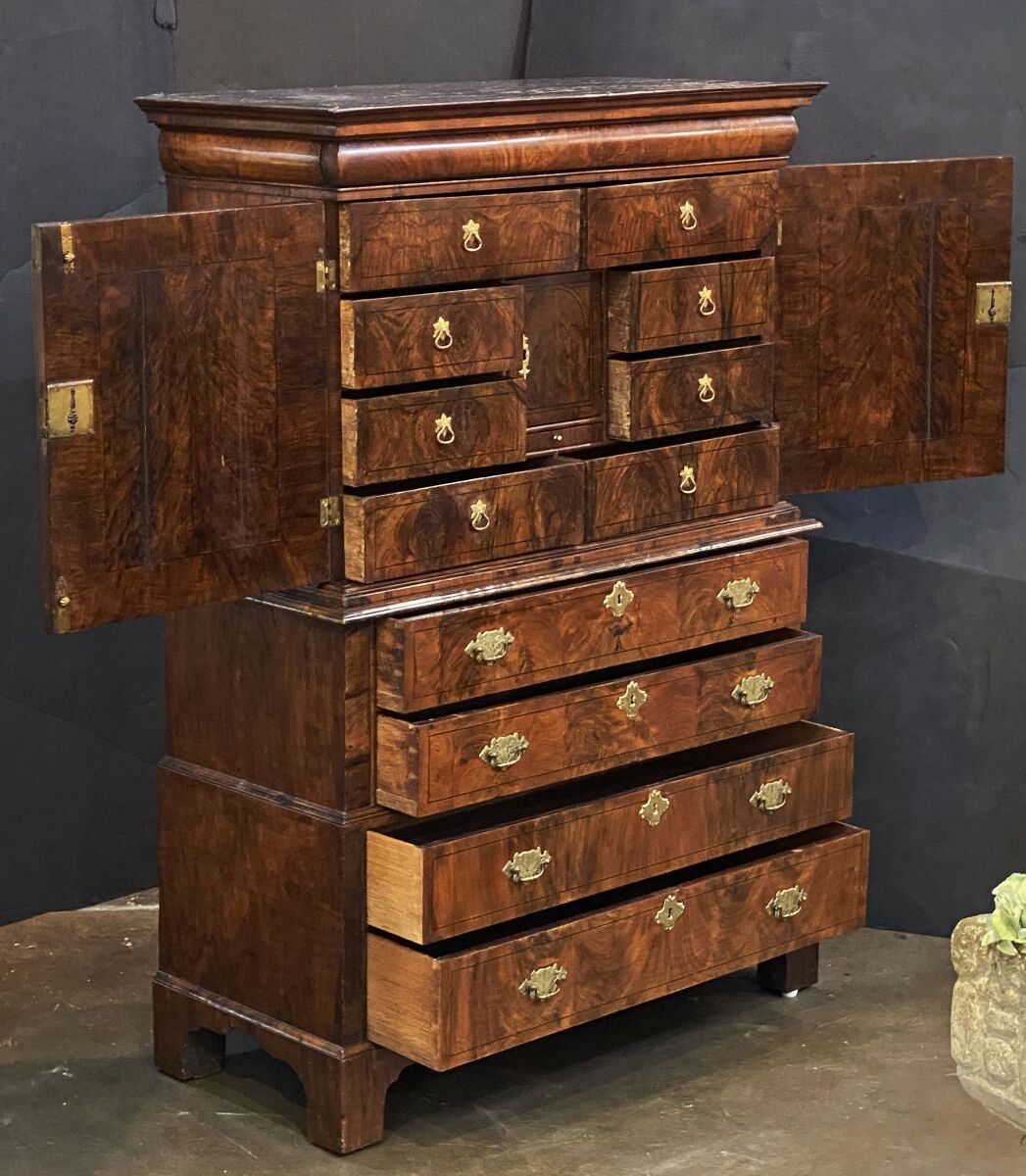 ee123_main_2_walnut_cabinet_on_chest_24_copy