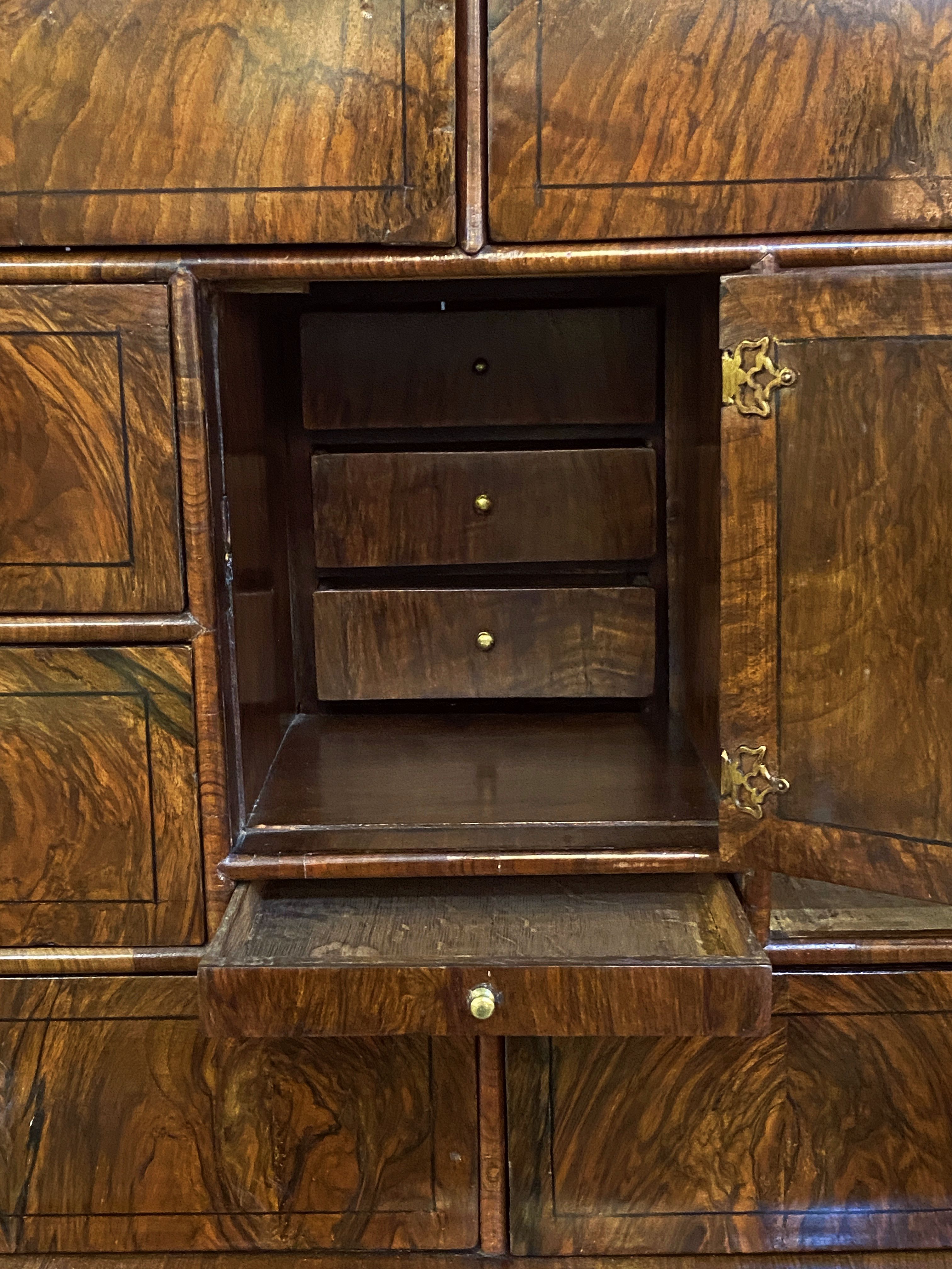 ee123_walnut_cabinet_on_chest_42_copy