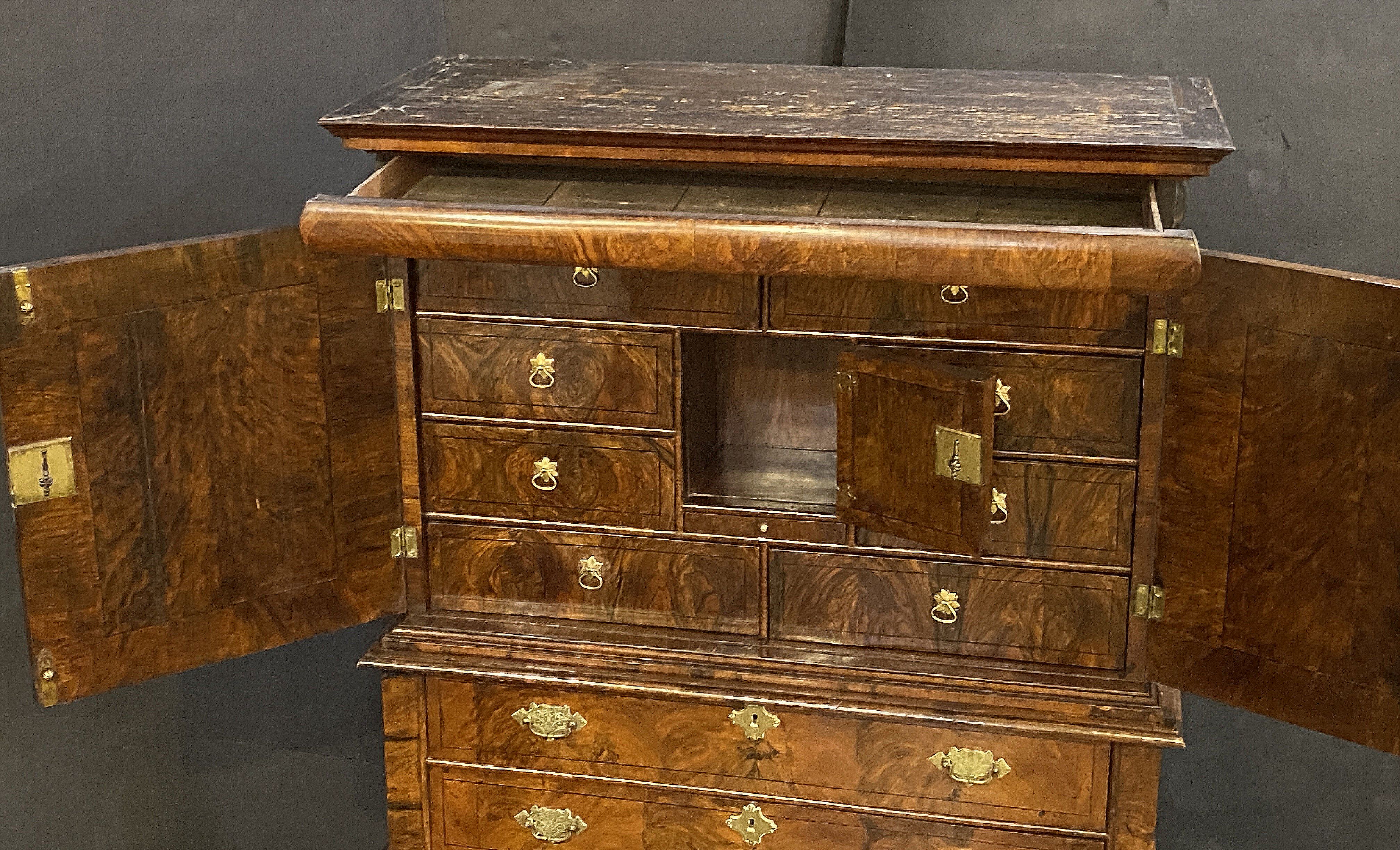 ee123_walnut_cabinet_on_chest_85_copy