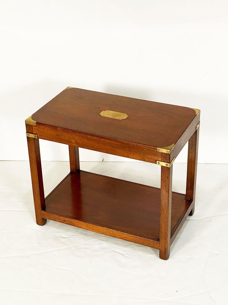 ee152_campaign_side_table_32__master