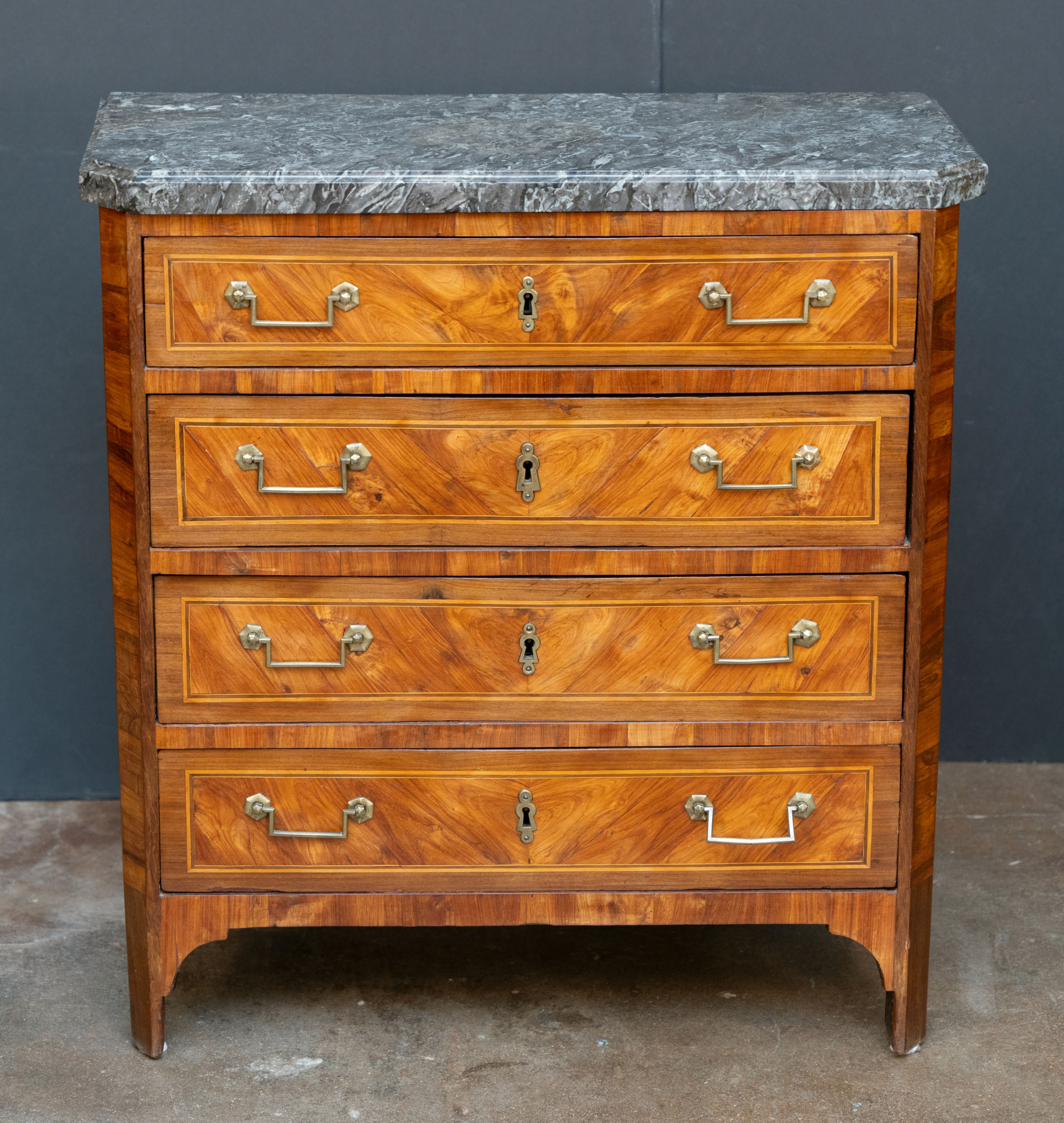 ee220_marble_top_french_chest_18_1314195598